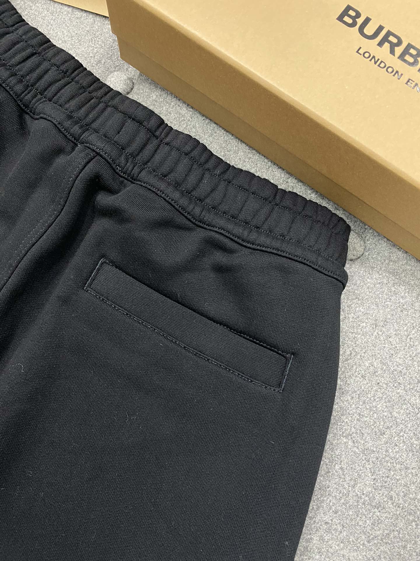 TJ셀러/버버리 남성 캐주얼 롱 팬츠