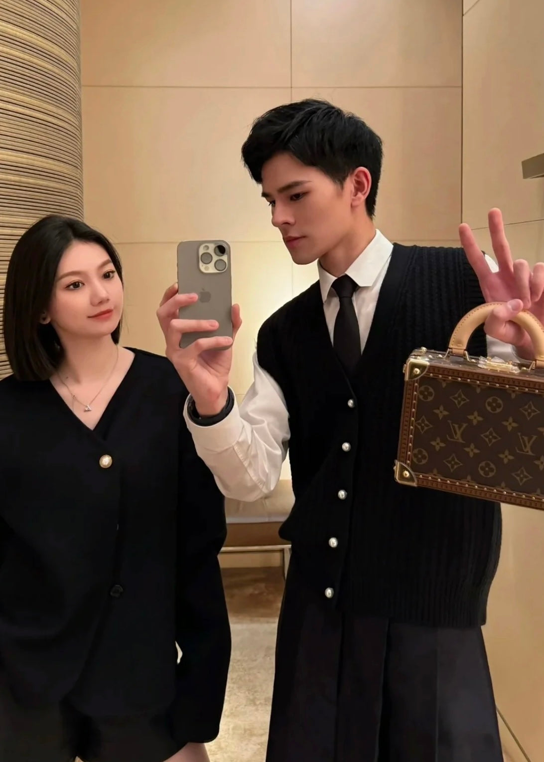 TJ셀러/루이비통 남성 V넥 니트 조끼