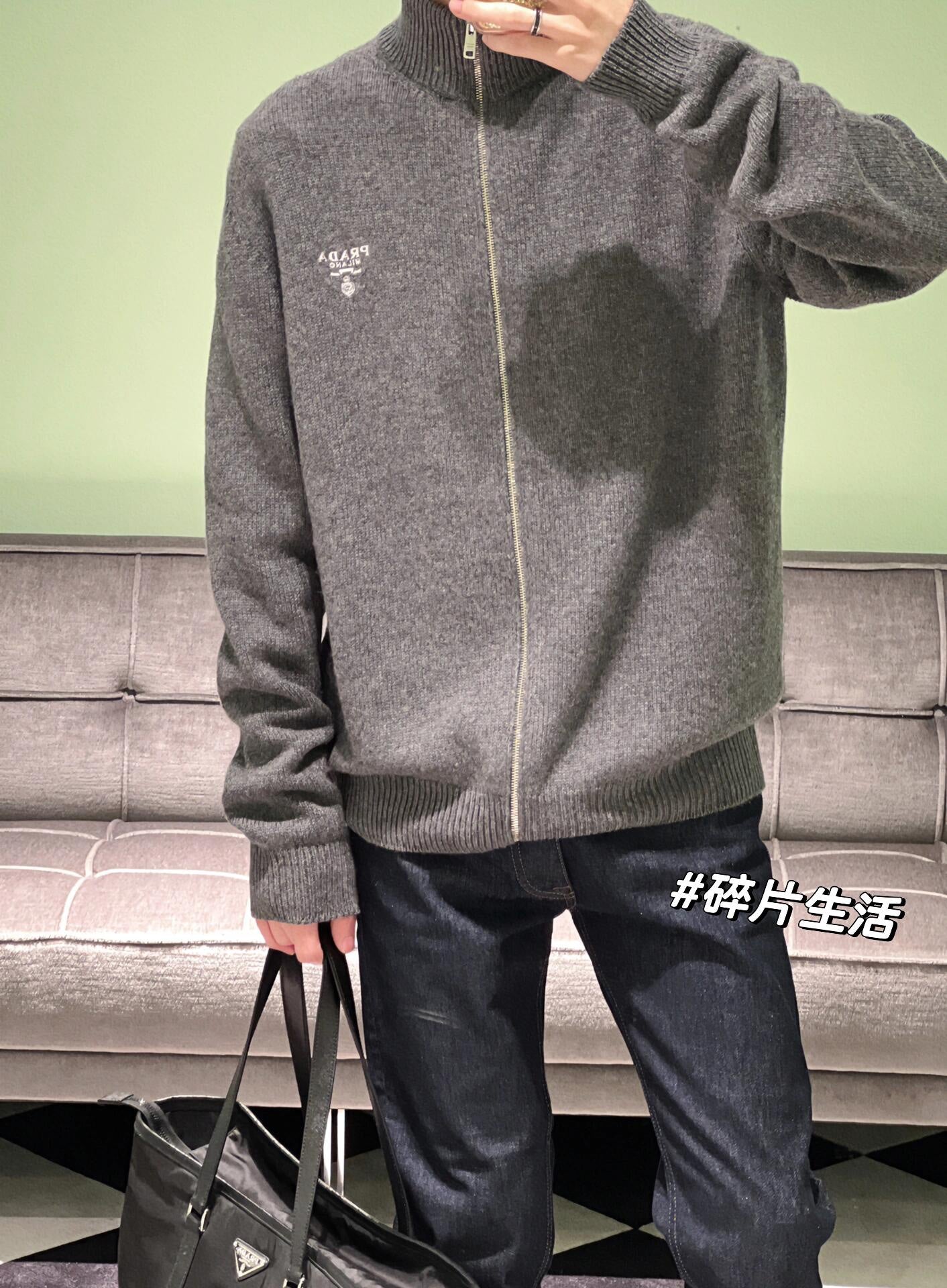 체인2호/프라다 남성 울 자수 지퍼 카디건