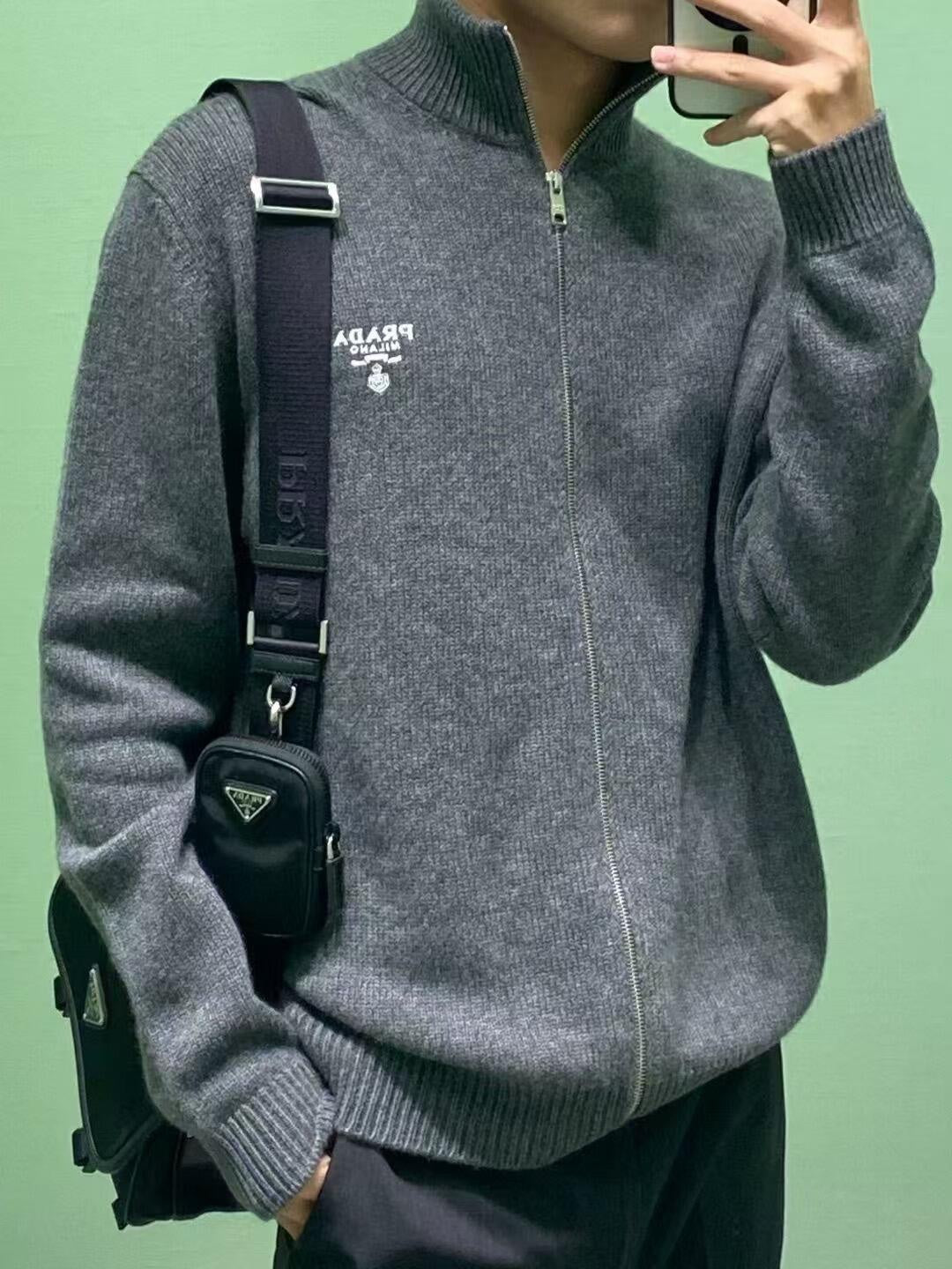 체인2호/프라다 남성 울 자수 지퍼 카디건