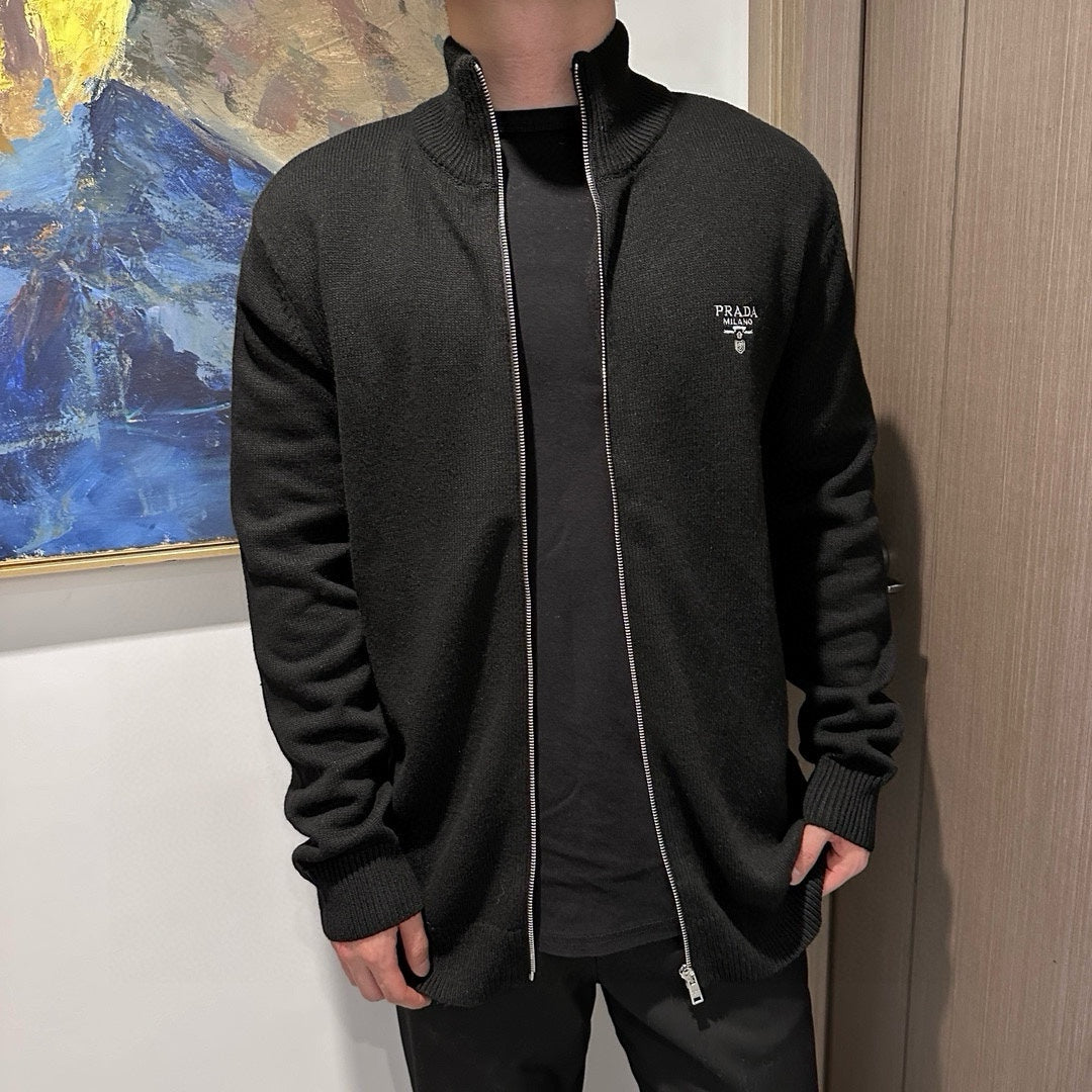 체인2호/프라다 남성 울 자수 지퍼 카디건