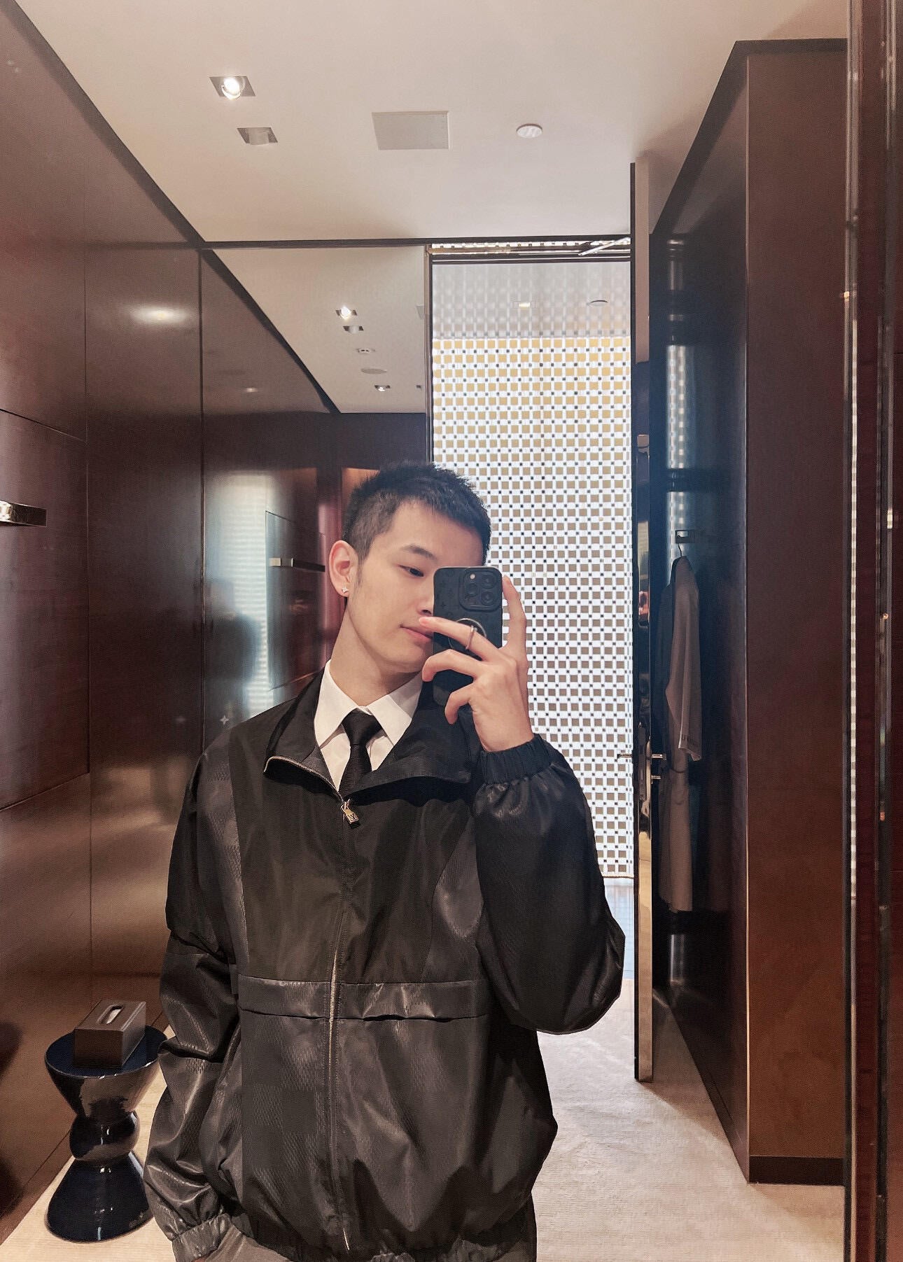 R공장/루이비통 남성 운동 자켓