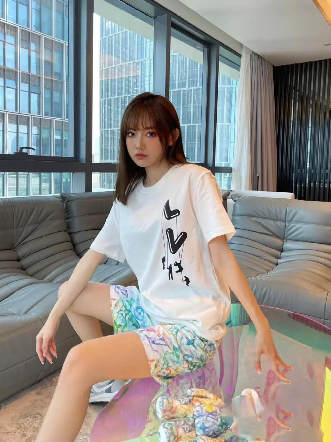 체인2호/루이비통 남성 라운드넥 반팔 티셔츠