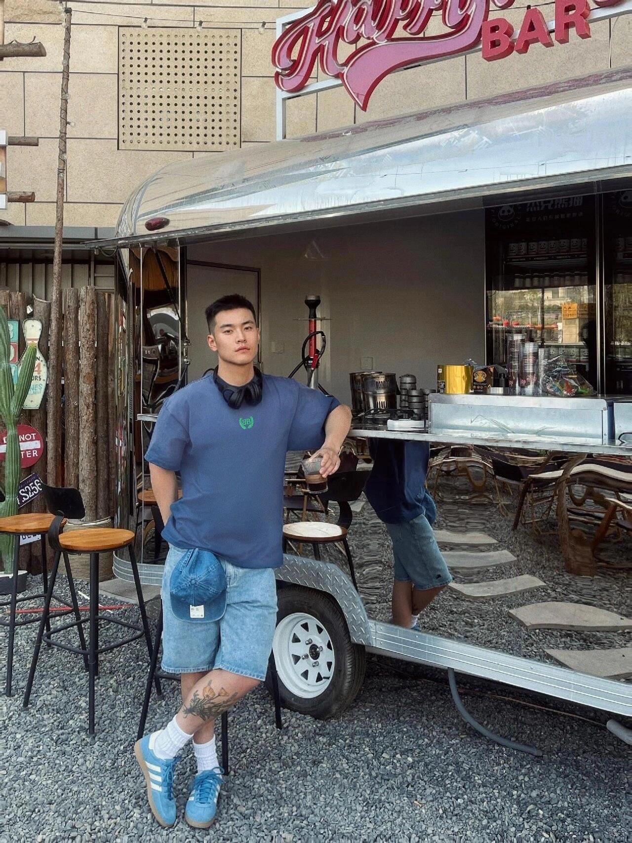 R공장/발렌시아가 남성 반팔