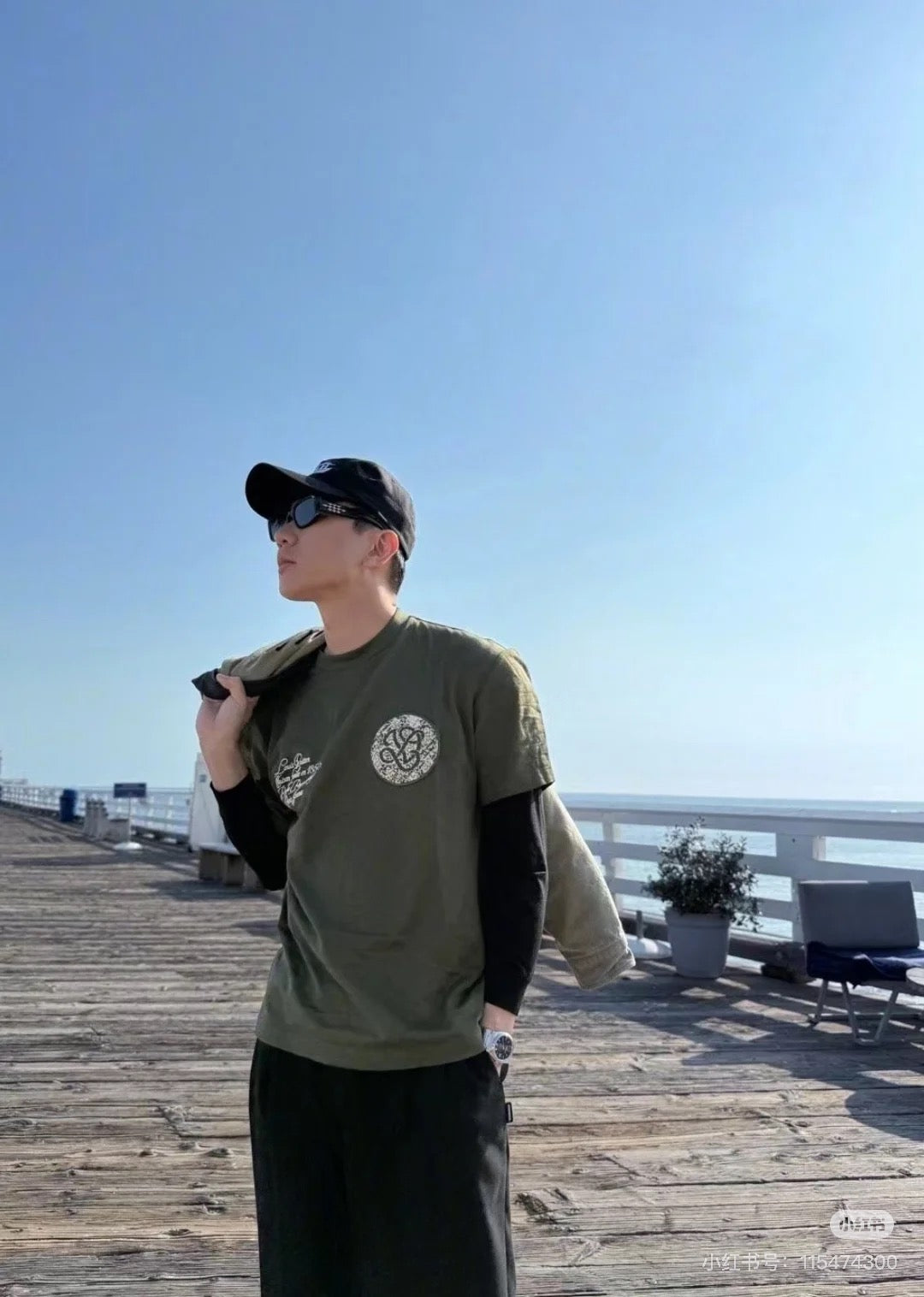 체인2호 / 루이비통 남성 반팔 티셔츠