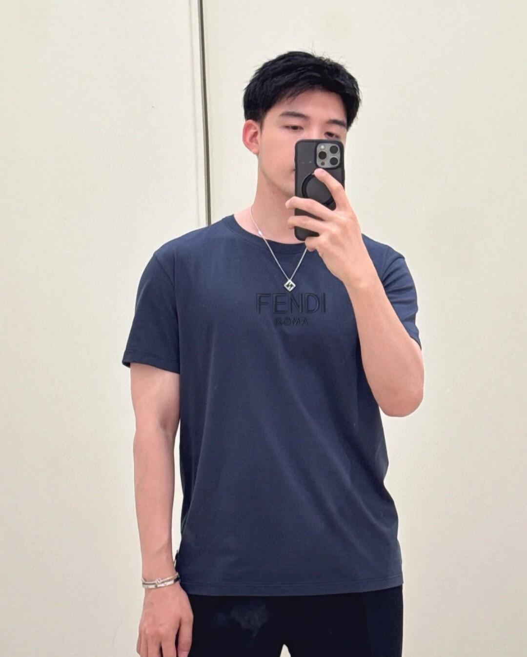 R공장 / 펜디 남성 반팔티
