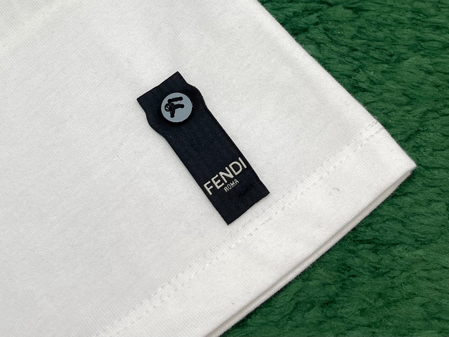 R공장 / 펜디 남성 반팔티