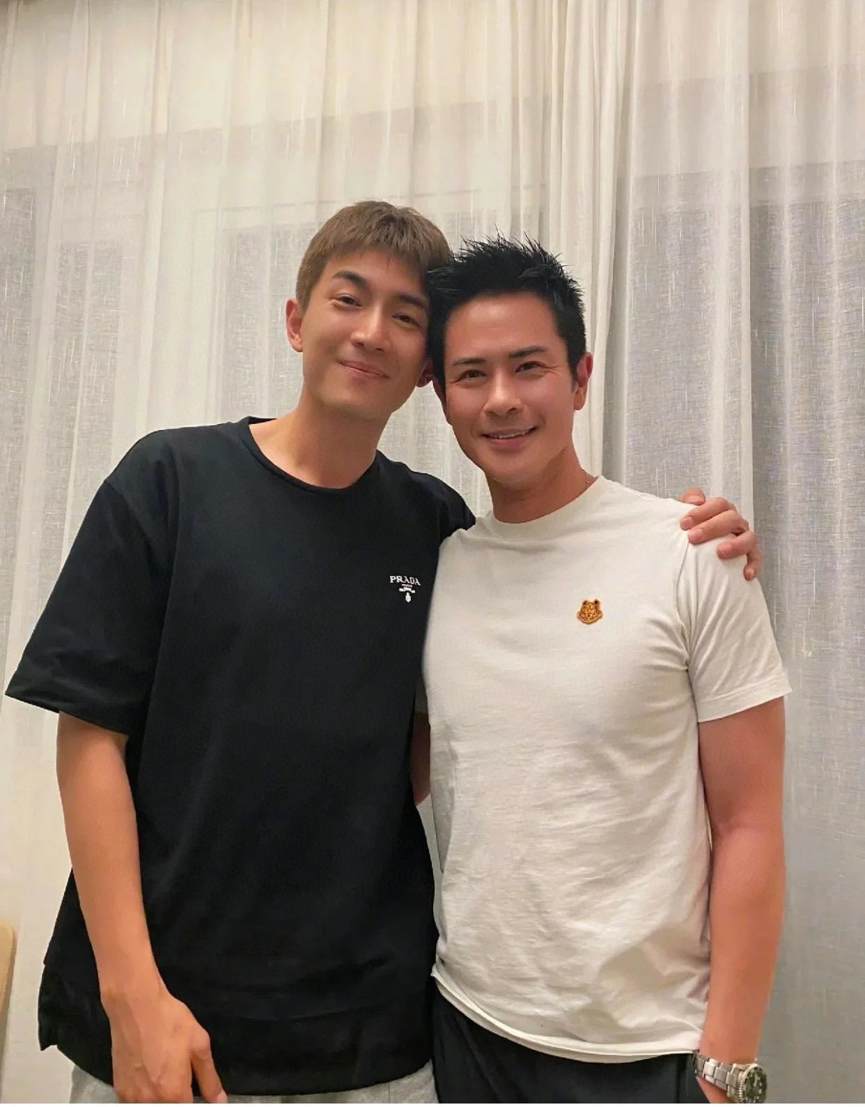 체인2호 / 프라다 남성 반팔 티셔츠