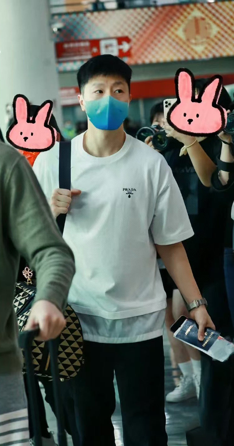 체인2호 / 프라다 남성 반팔 티셔츠