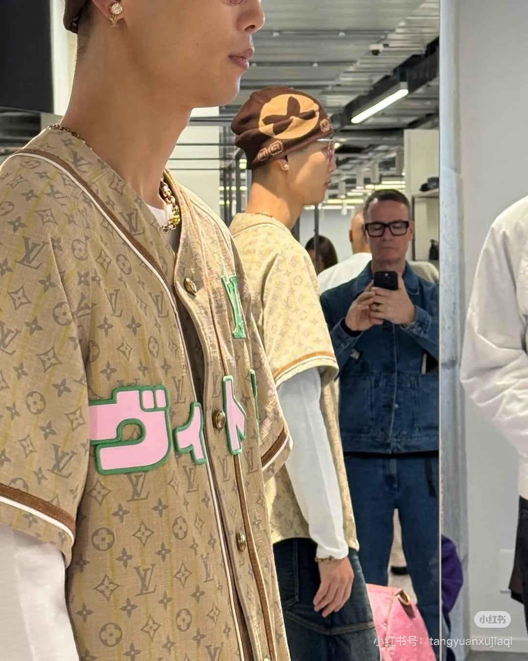 체인2호 / 루이비통 남성 반팔 셔츠