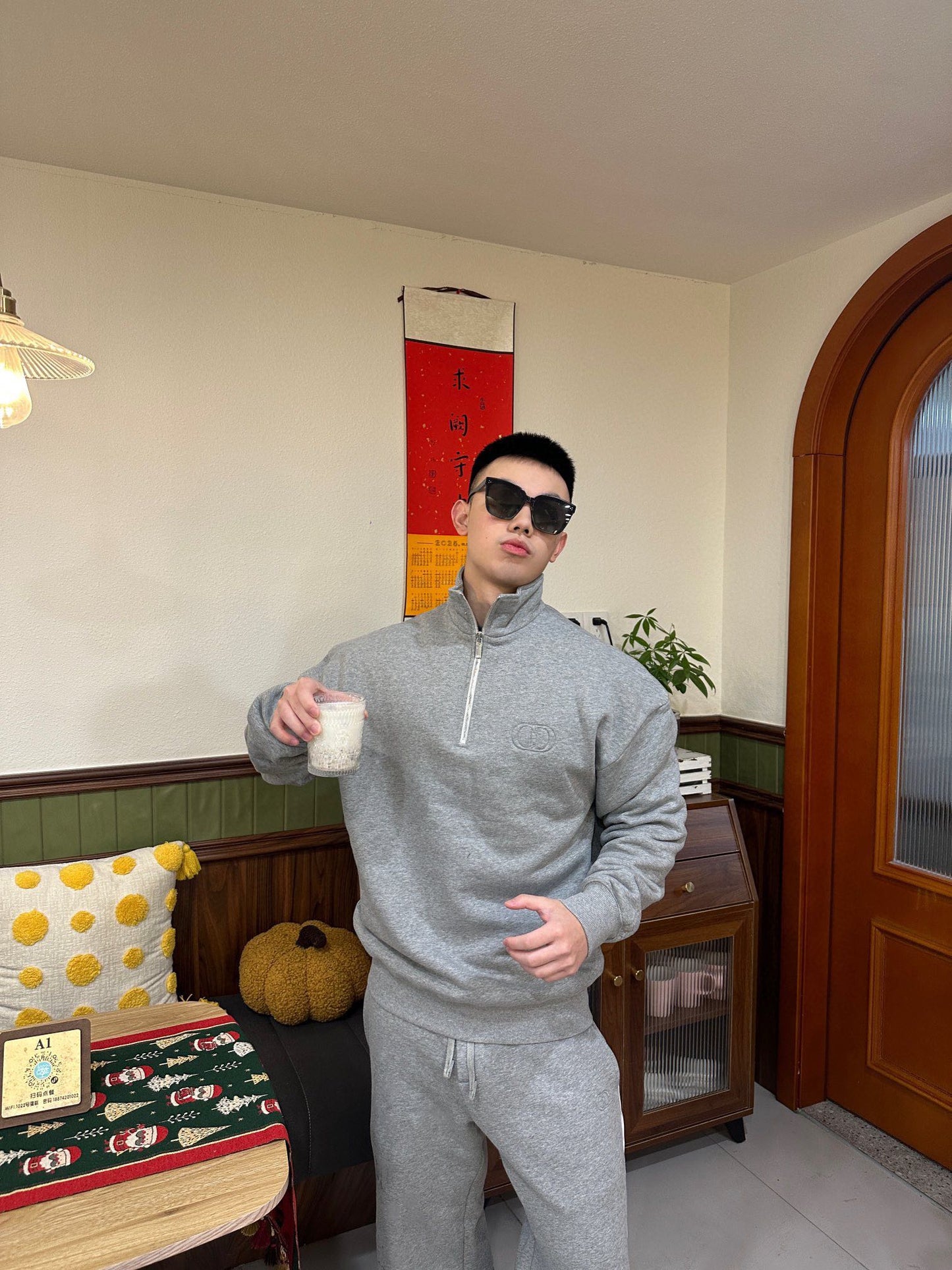 BVG / 디올 남성 여성 맨투맨