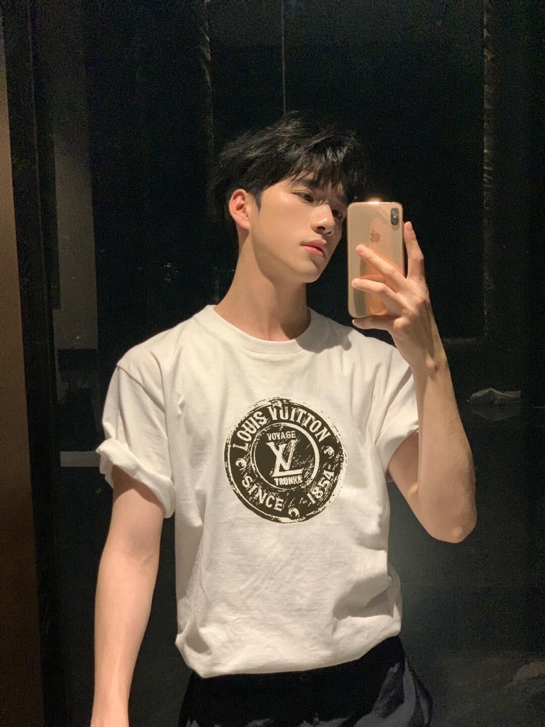 R공장 / 루이비통 남성 반팔 티셔츠