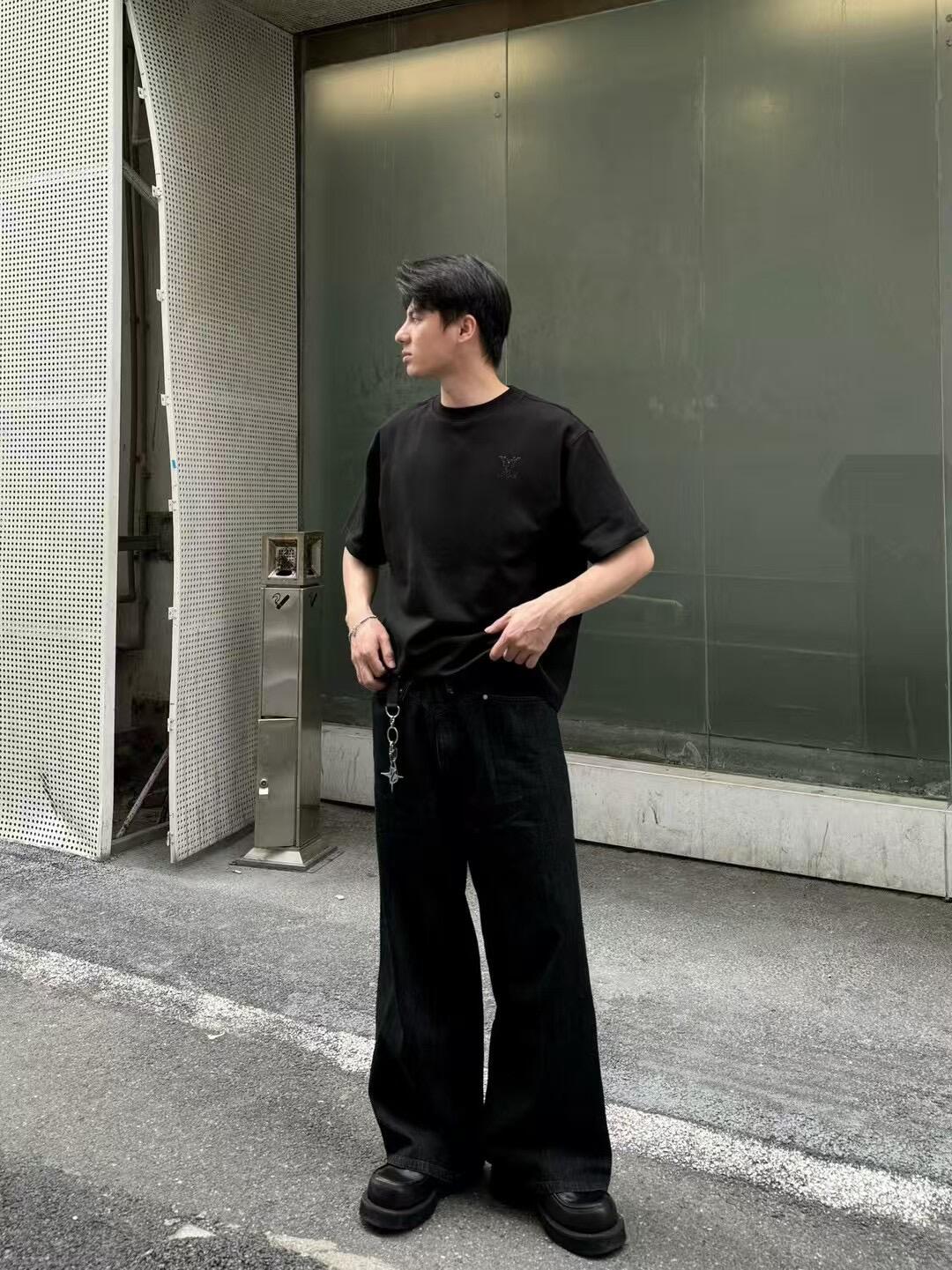 R공장 / 루이비통 남성 니트 반팔
