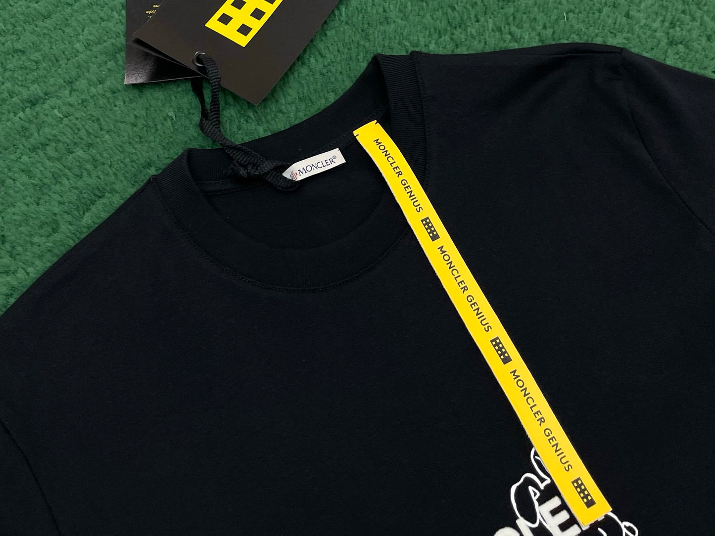 BVG / 몽클레어 남성 반팔 티셔츠