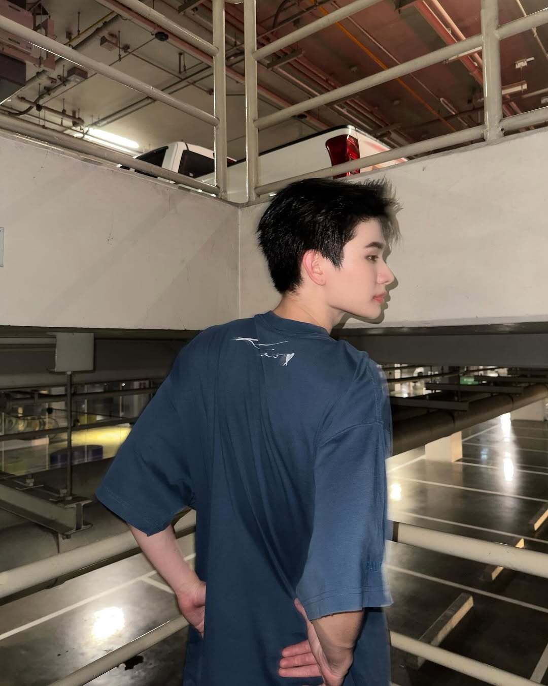 R공장 / 발렌시아가 남성 반팔 티셔츠