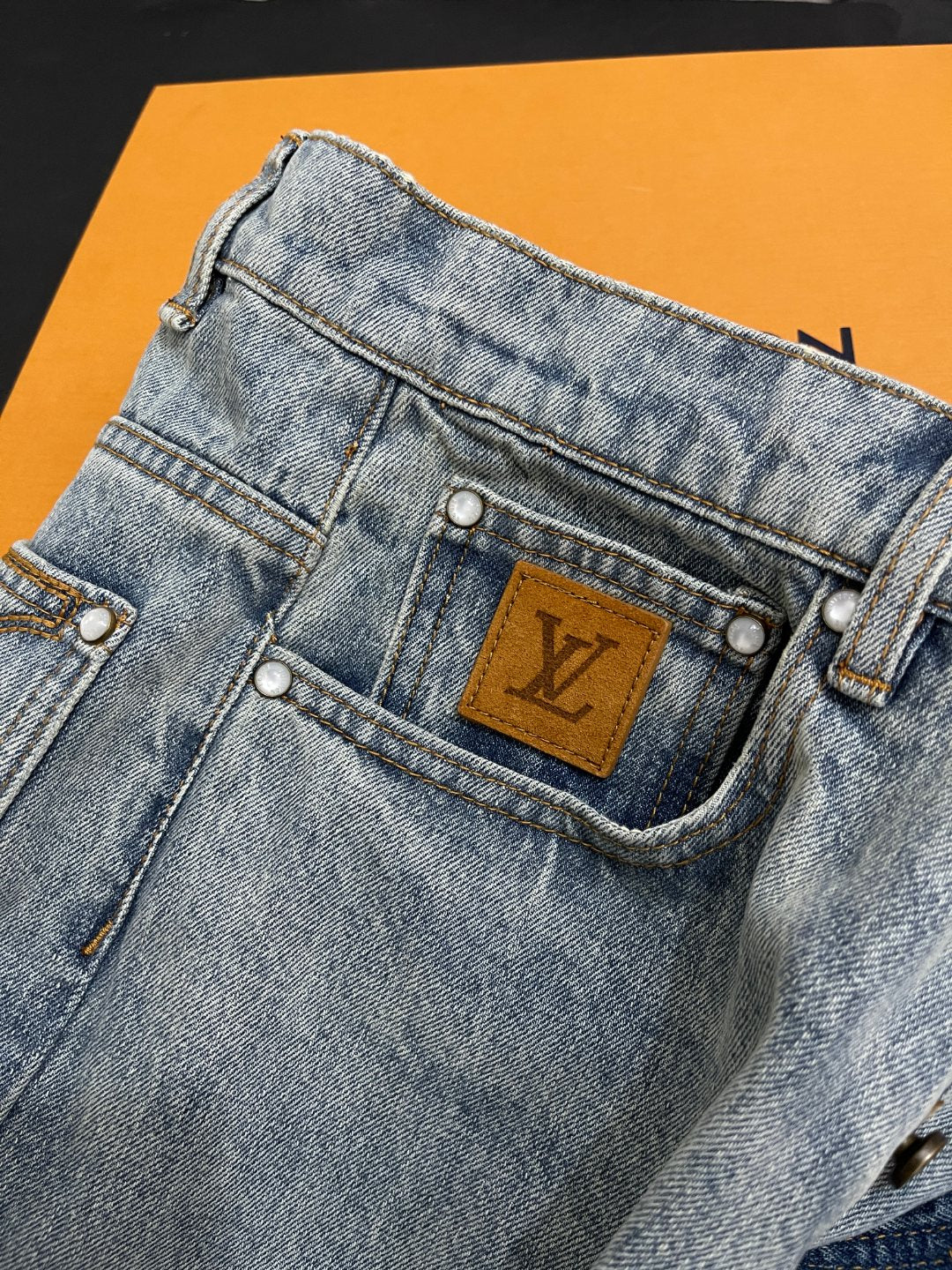 BVG / 루이비통 남성 청바지