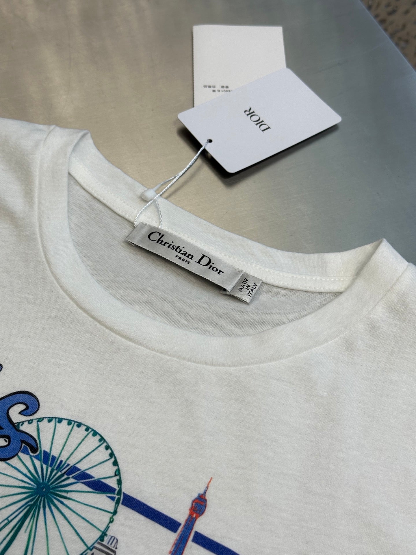 체인2호 / 디올 여성 souvenir 프린트 반팔 티셔츠
