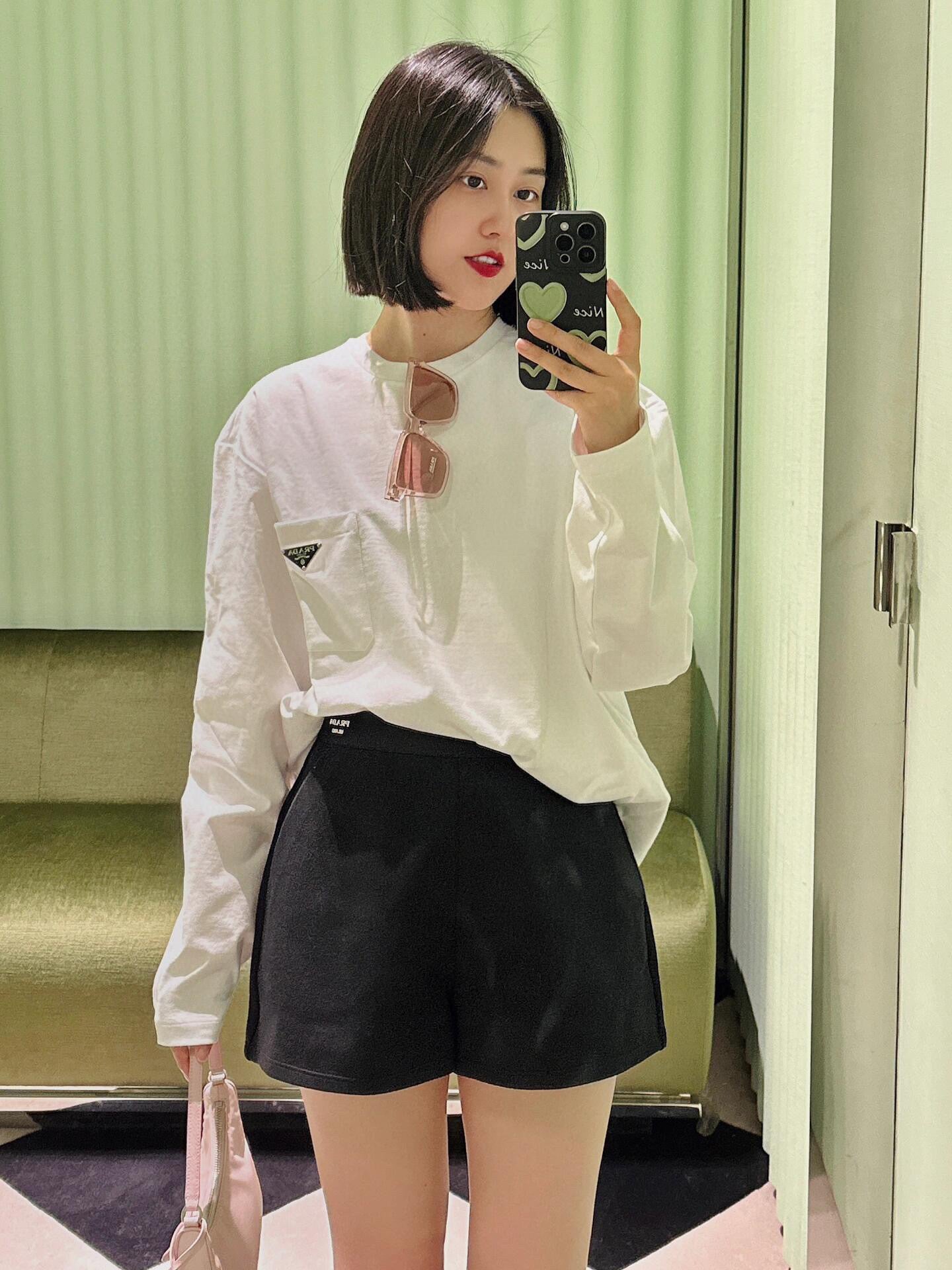 체인2호 / 프라다 남성 여성 긴팔티