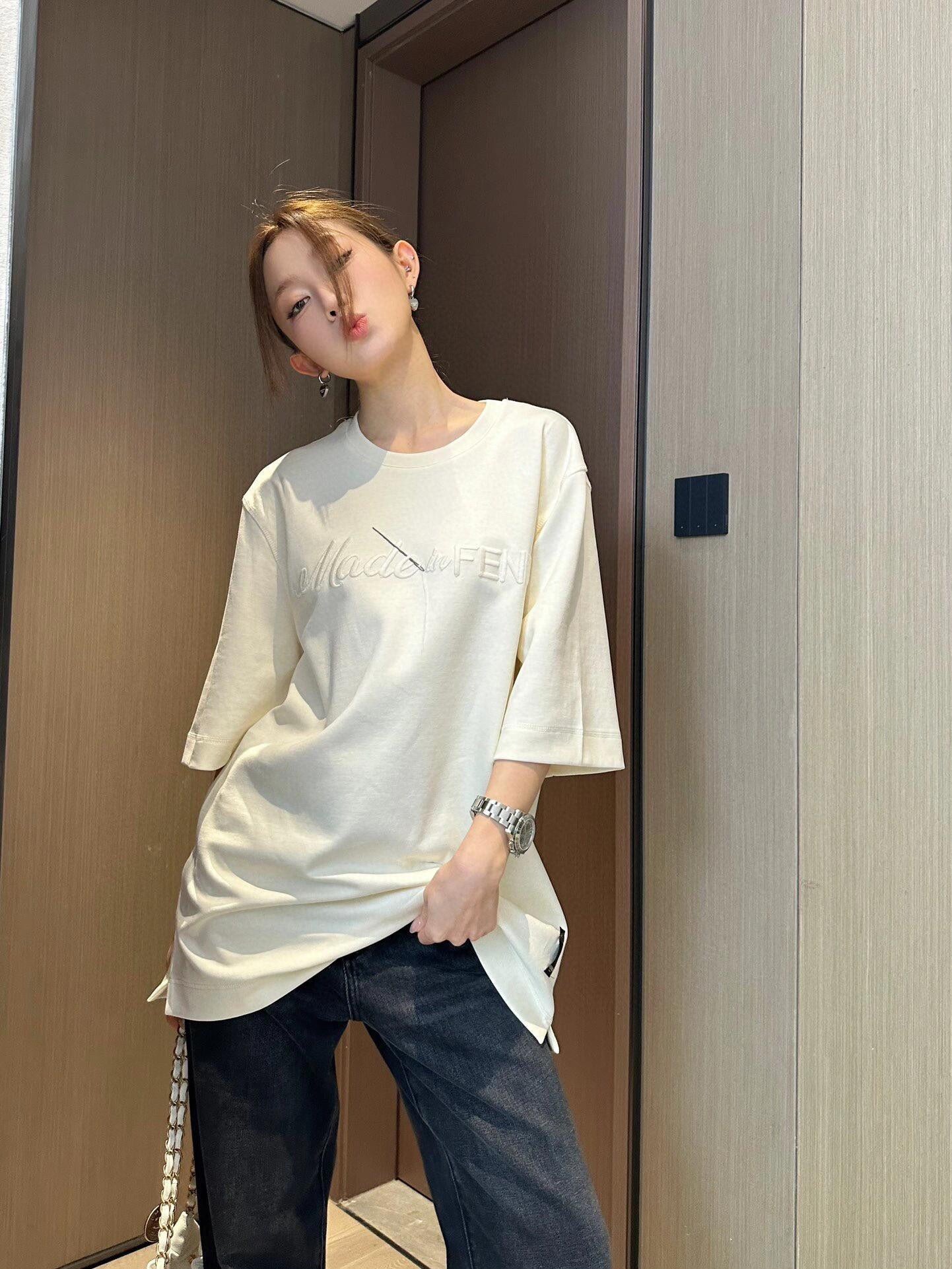 사슬 / 펜디 남성 자수 라운드 루즈핏 반팔 티셔츠