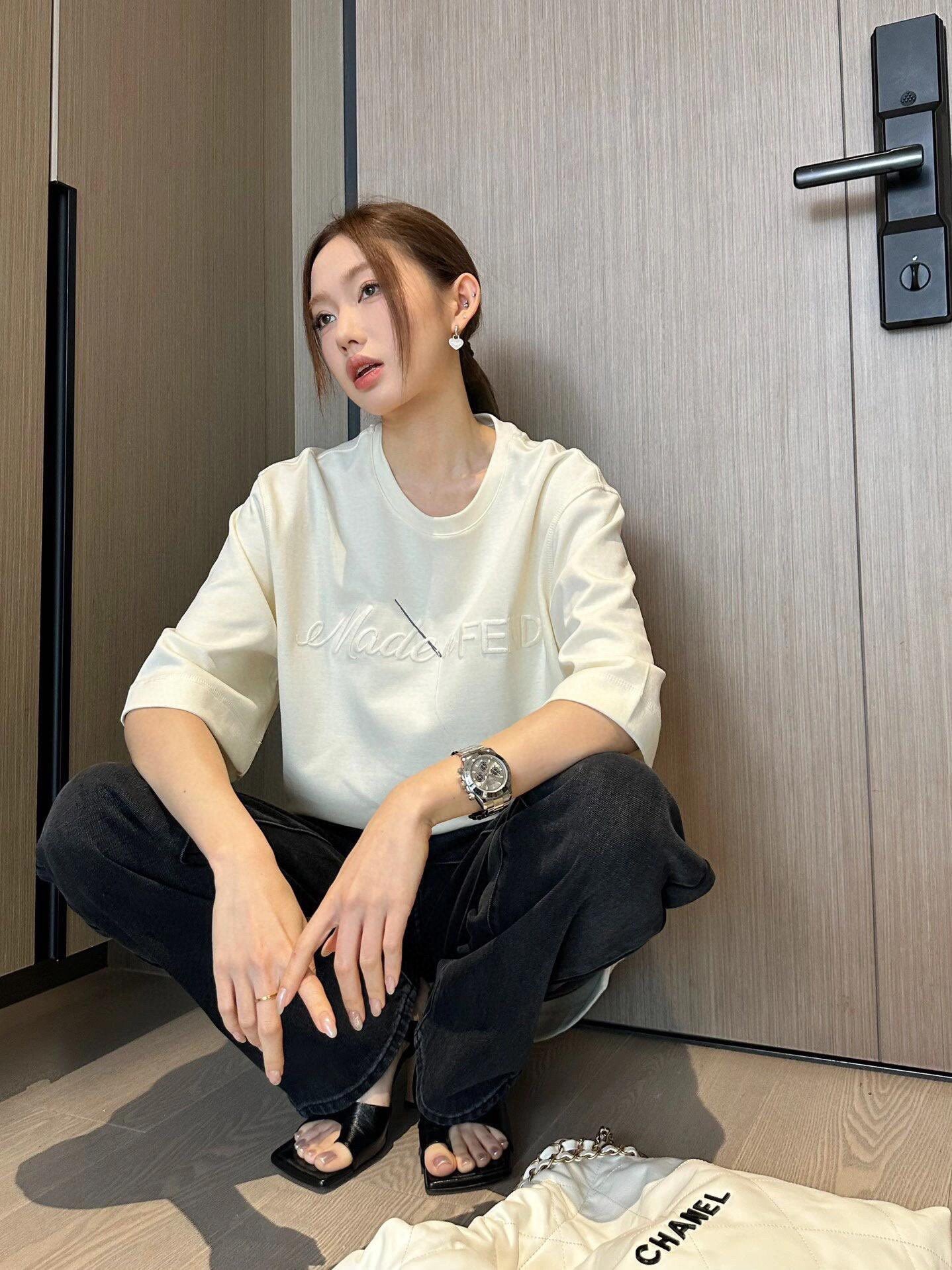 사슬 / 펜디 남성 자수 라운드 루즈핏 반팔 티셔츠