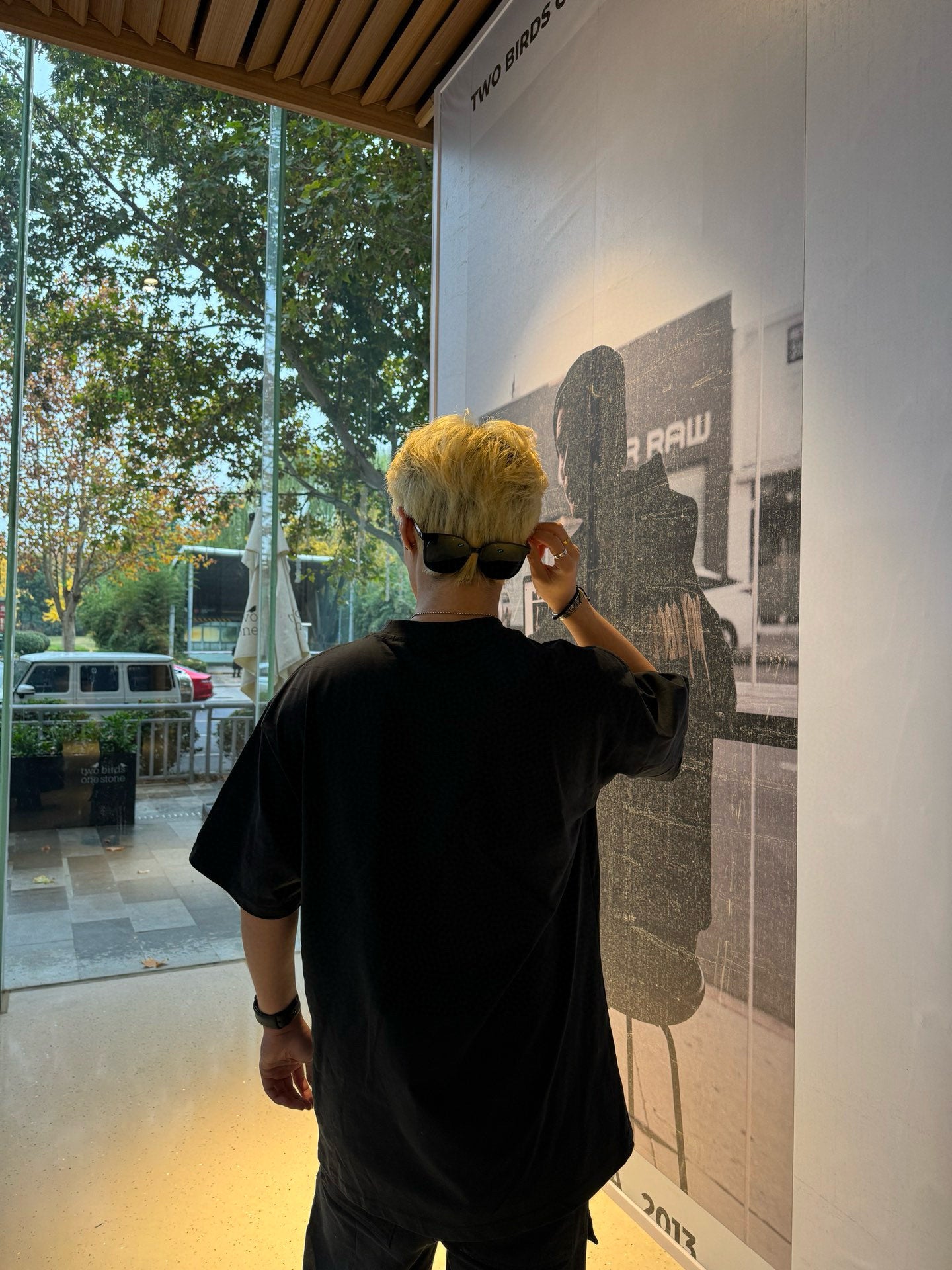 사슬 / 발렌시아가 남성 로고 프린트 라운드넥 반팔 티셔츠
