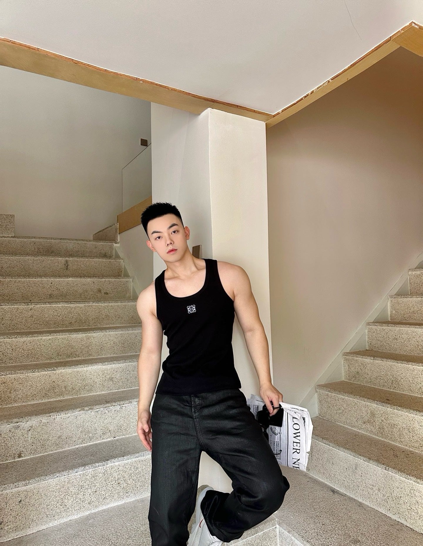 사슬 / 로에베 남성 로고 자수 라운드넥 나시