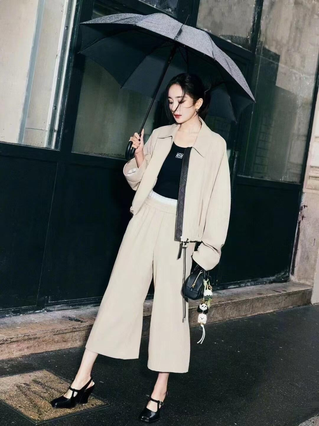 사슬 / 로에베 남성 로고 자수 라운드넥 나시
