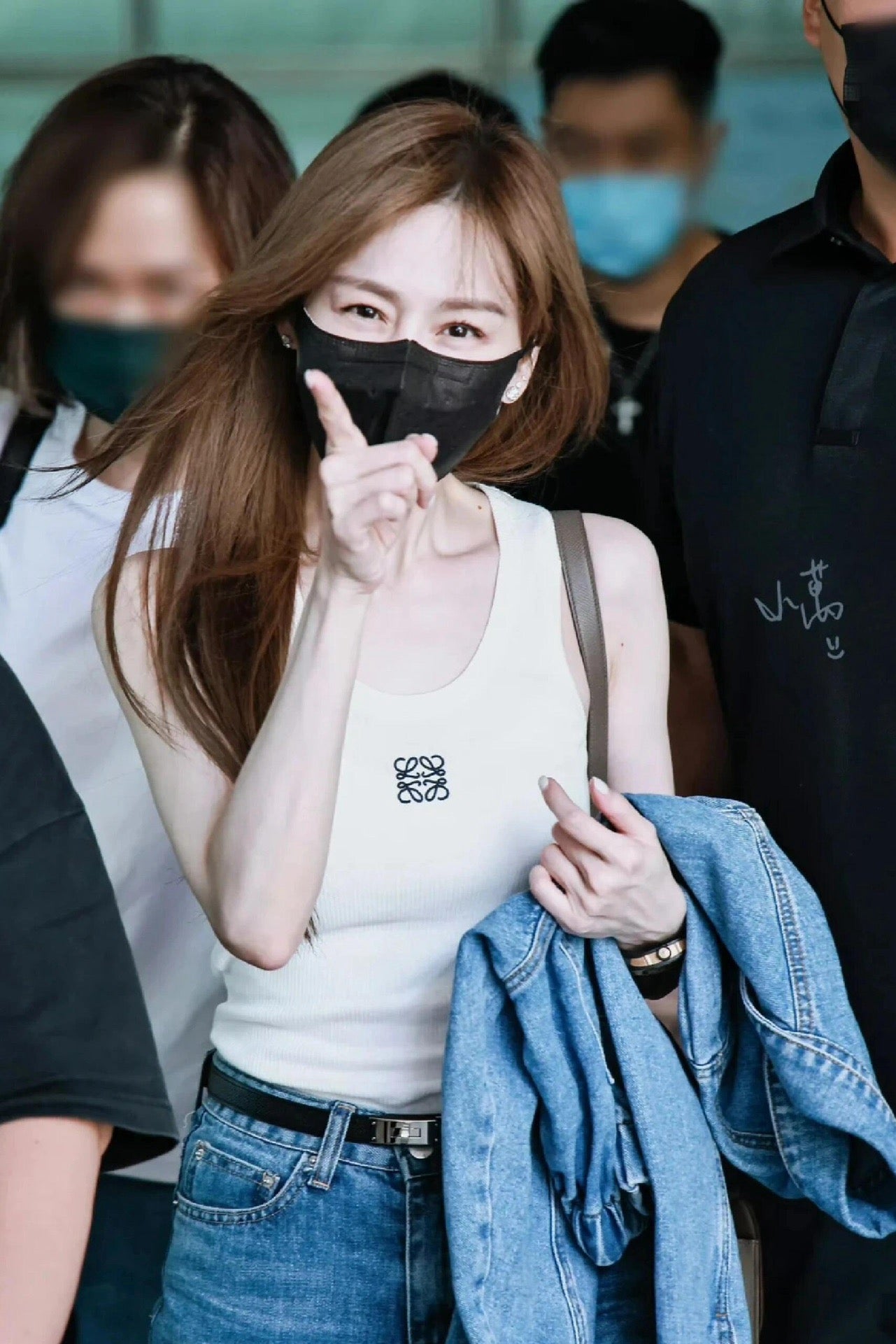 사슬 / 로에베 남성 로고 자수 라운드넥 나시