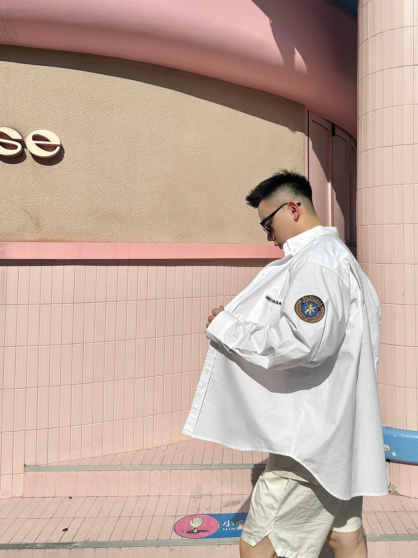 GTR / 발렌시아가 남성 로고 자수 배지 셔츠