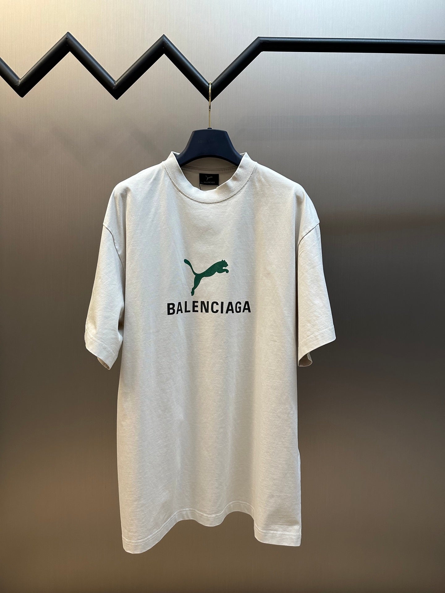 체인2호 / 발렌시아가 남성 반팔 티셔츠