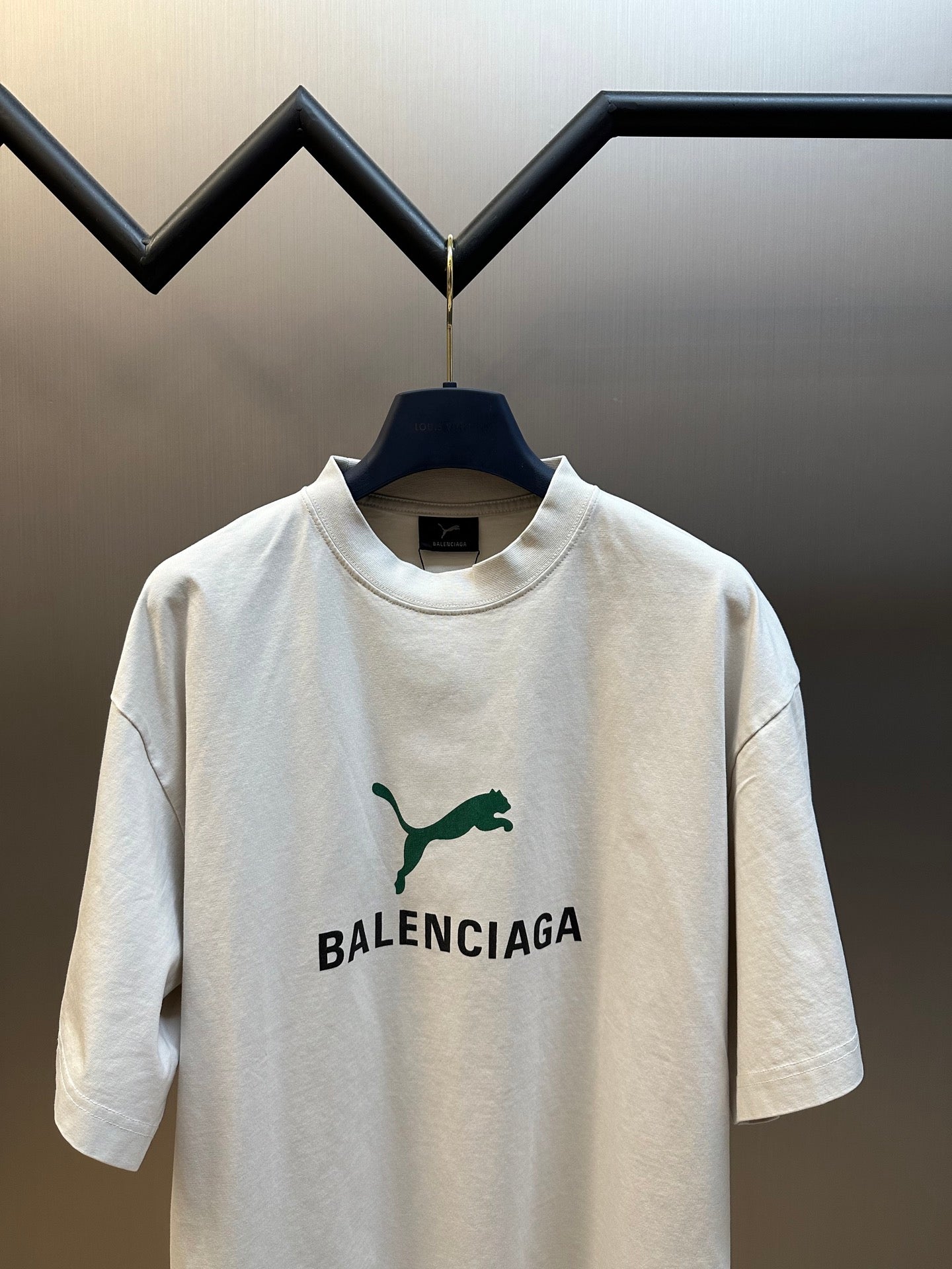 체인2호 / 발렌시아가 남성 반팔 티셔츠