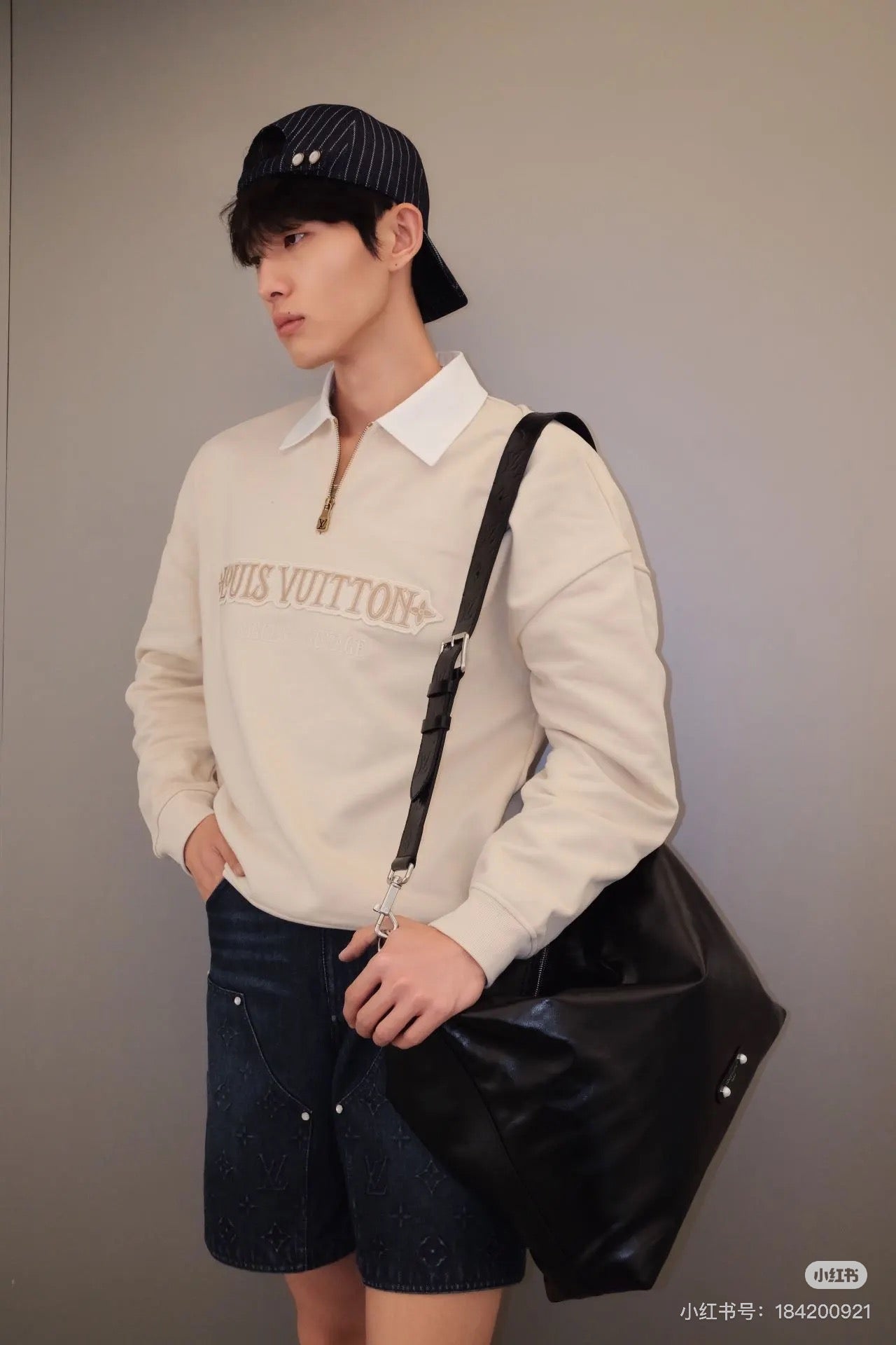체인2호 / 루이비통 남성 반집업 라운드 맨투맨