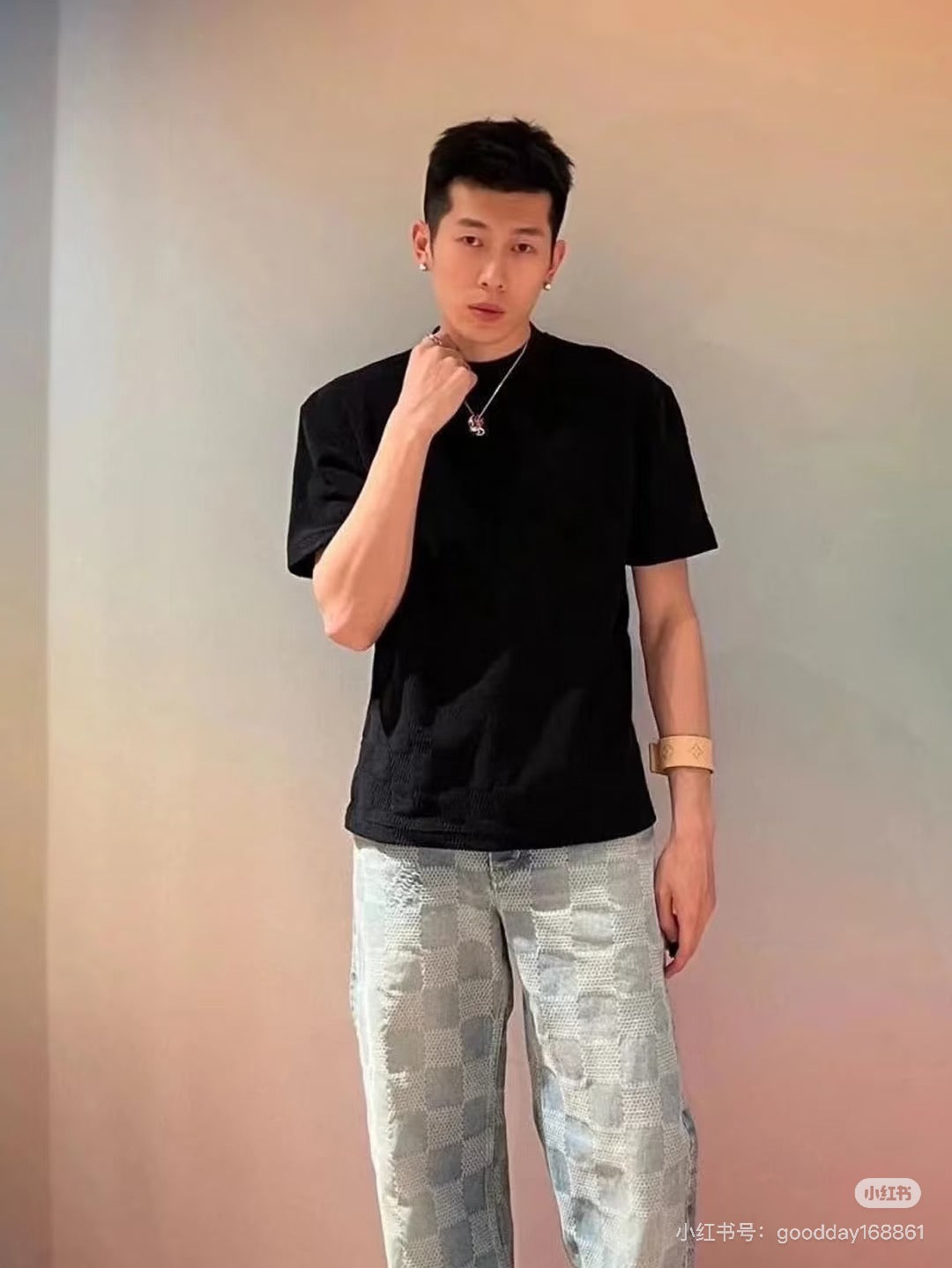 체인2호 / 루이비통 남성 여성 체크 라운드 반팔 티셔츠