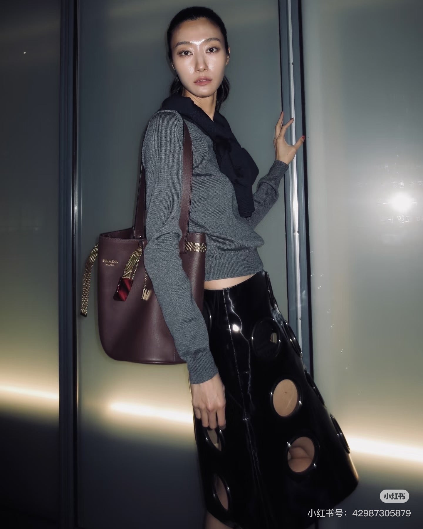 양 공장 / 프라다 버킷백