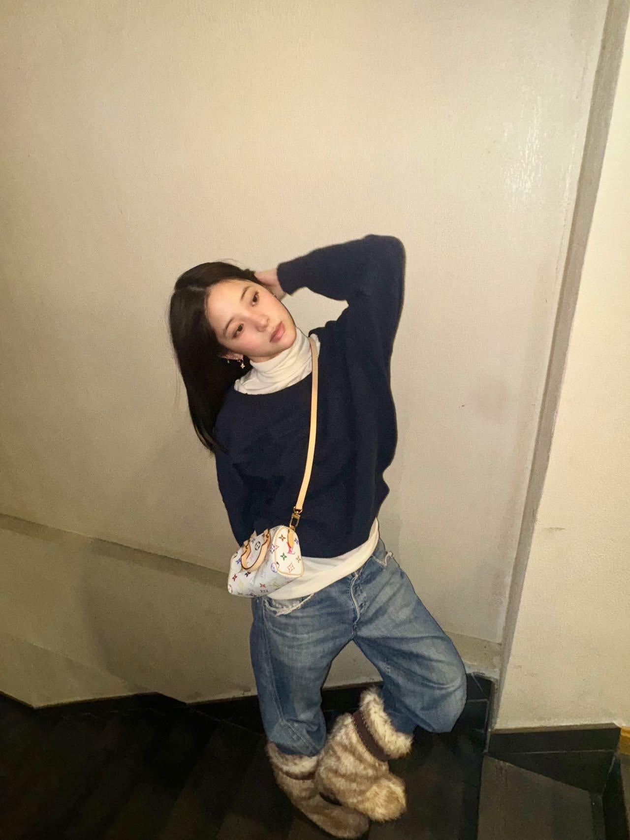 양 공장 / 루이비통 베개 가방