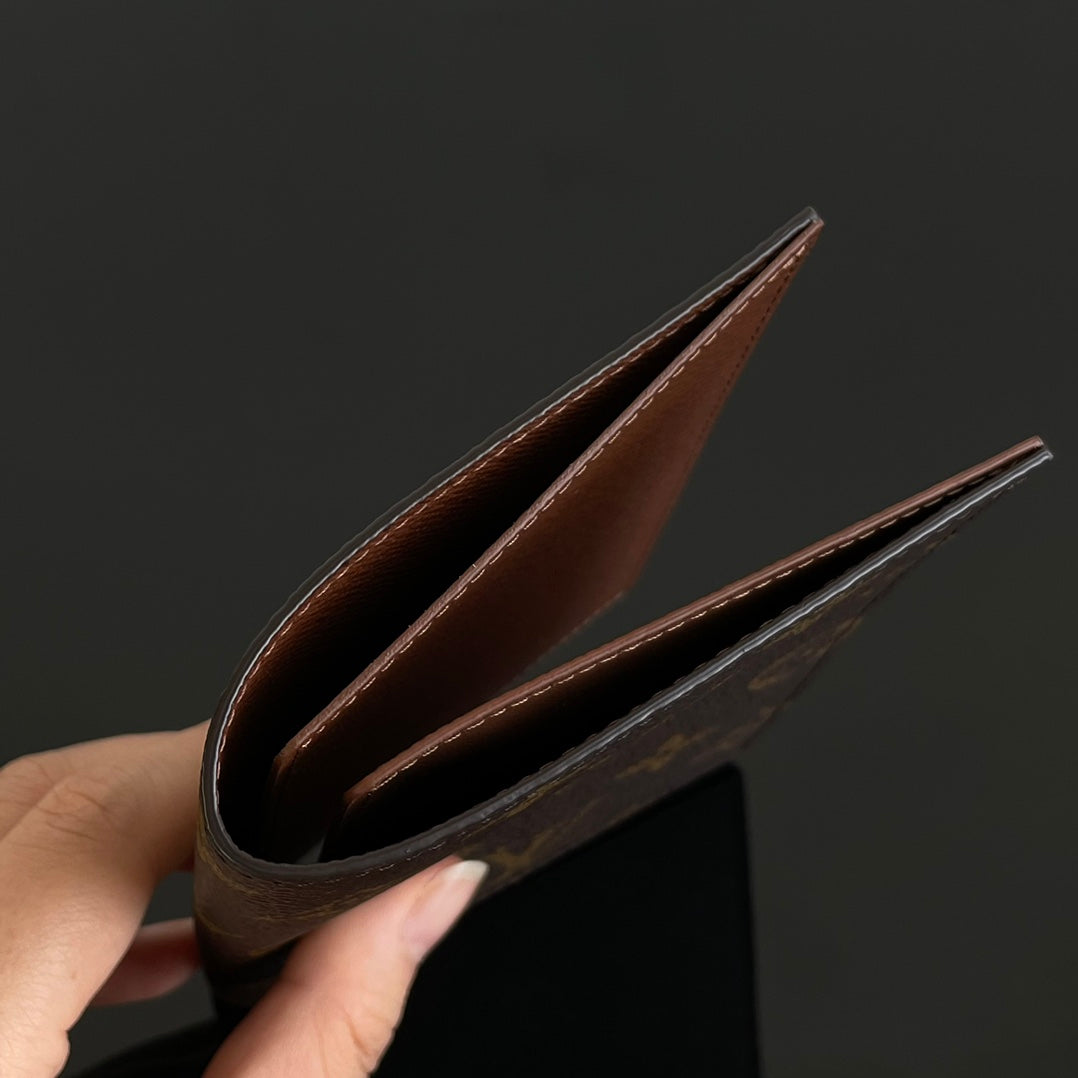 양 공장 / 루이비통 여권 지갑