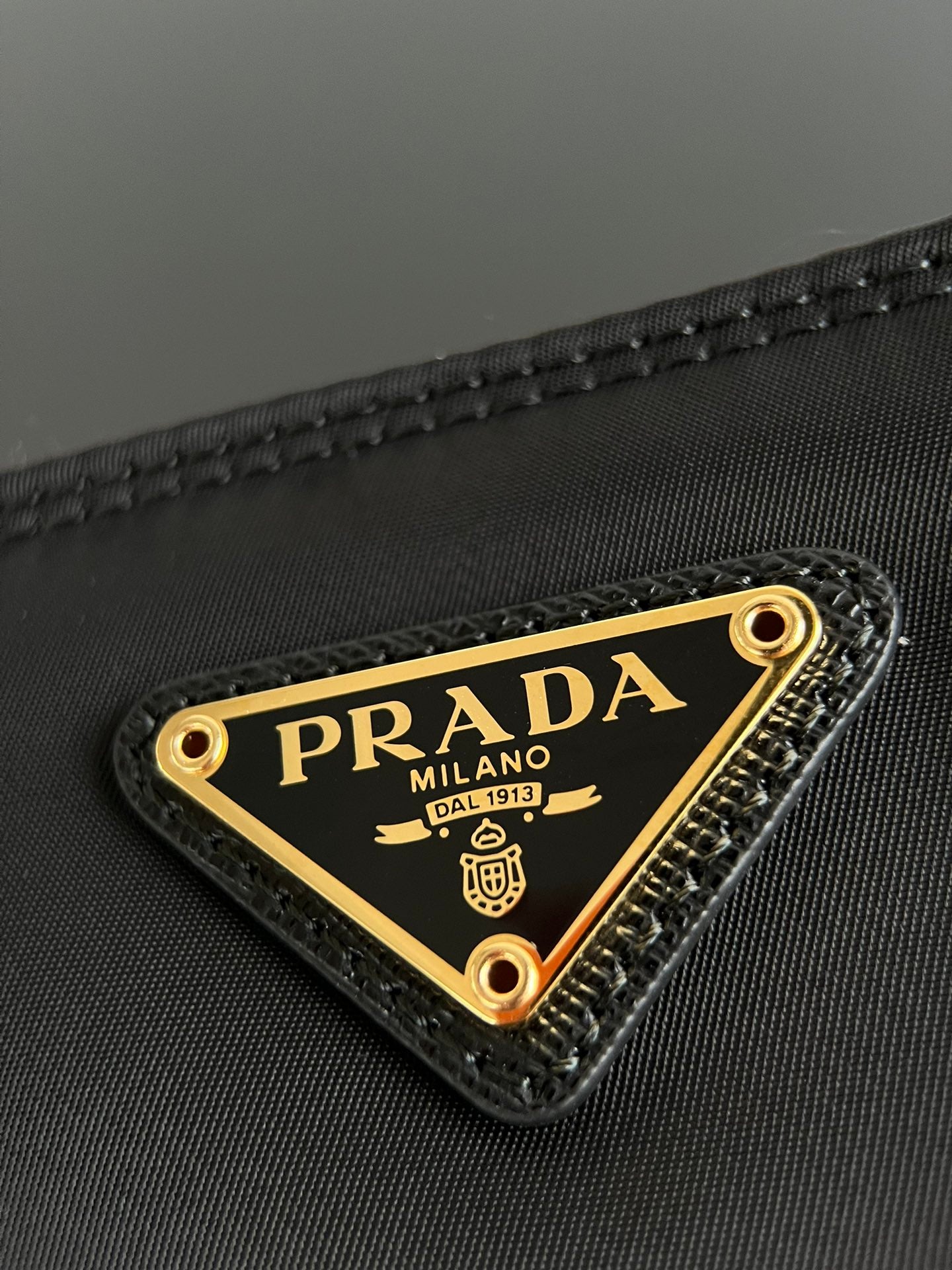 양 공장 / 프라다 나일론 체인백