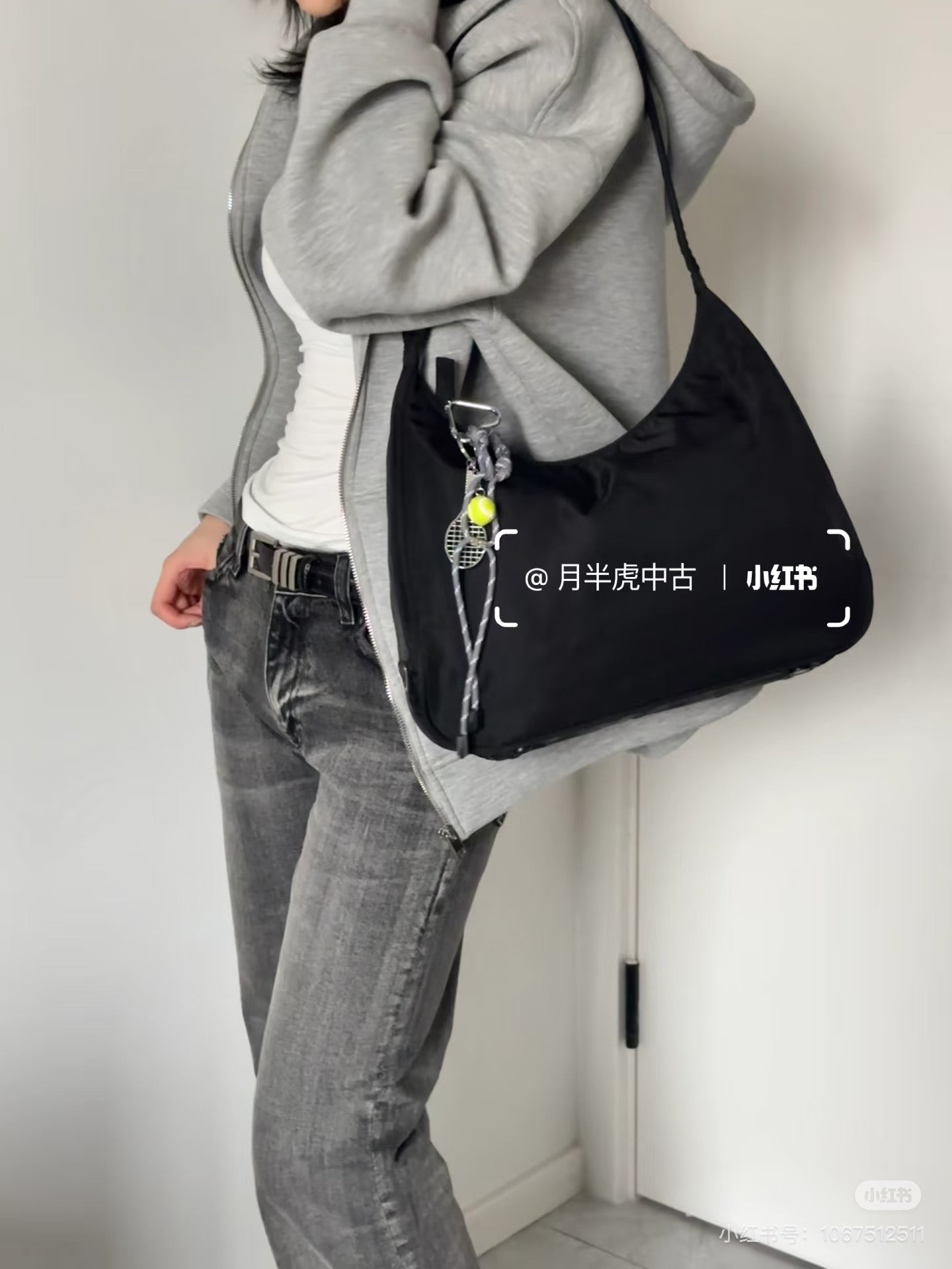 양 공장 / 프라다 나일론 겨드랑이 가방