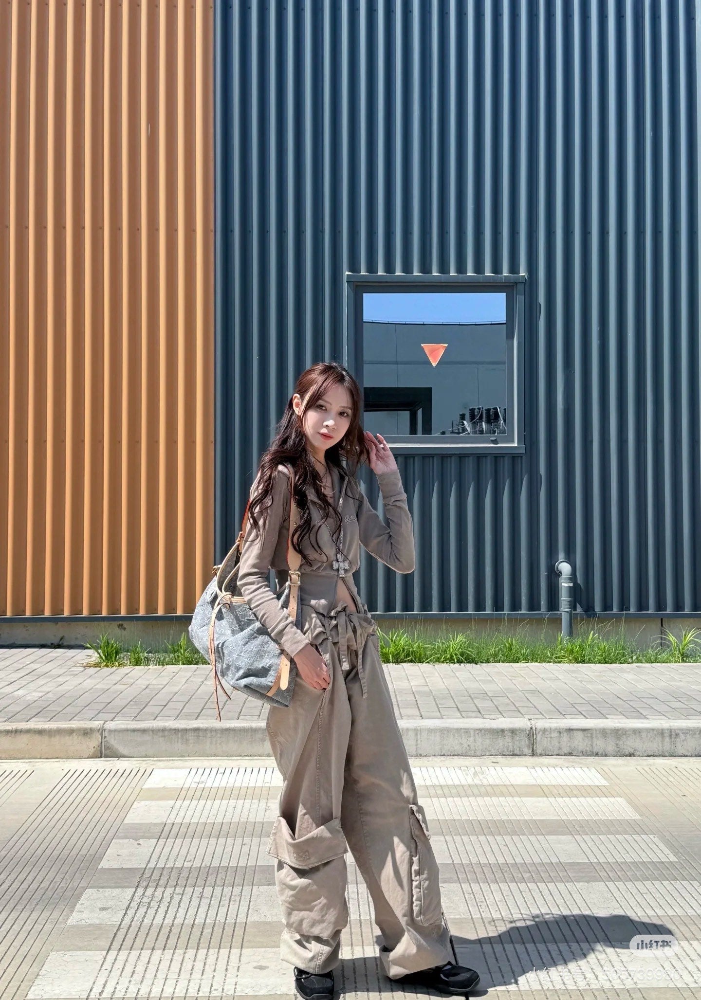 양 공장 / 루이비통 그레이 워싱 데님 백