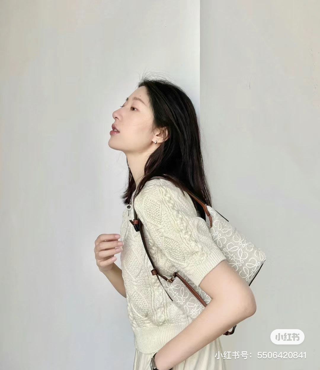 양 공장 / 로에베 도시락 가방