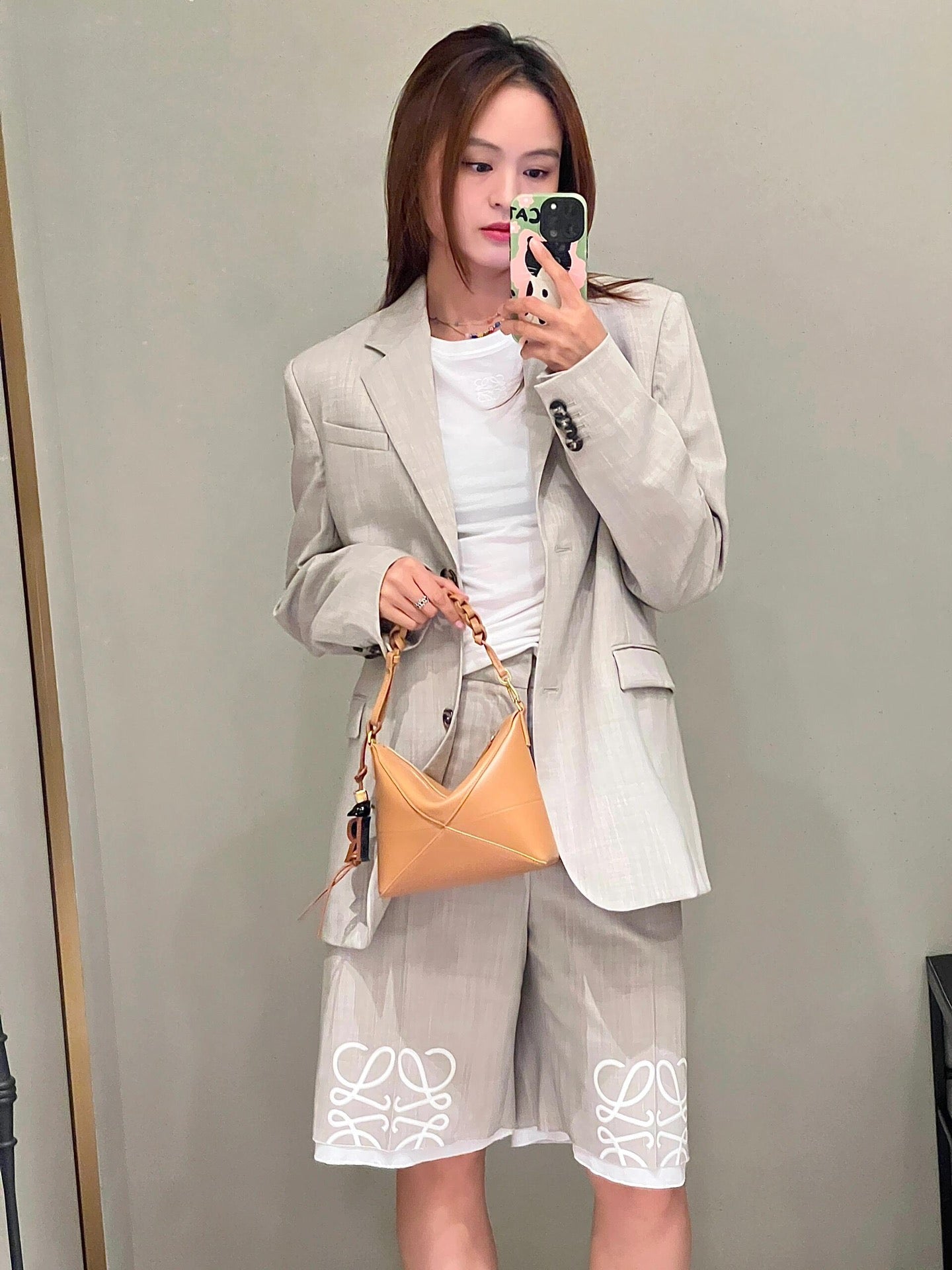 양 공장 / 로에베 마작 가방
