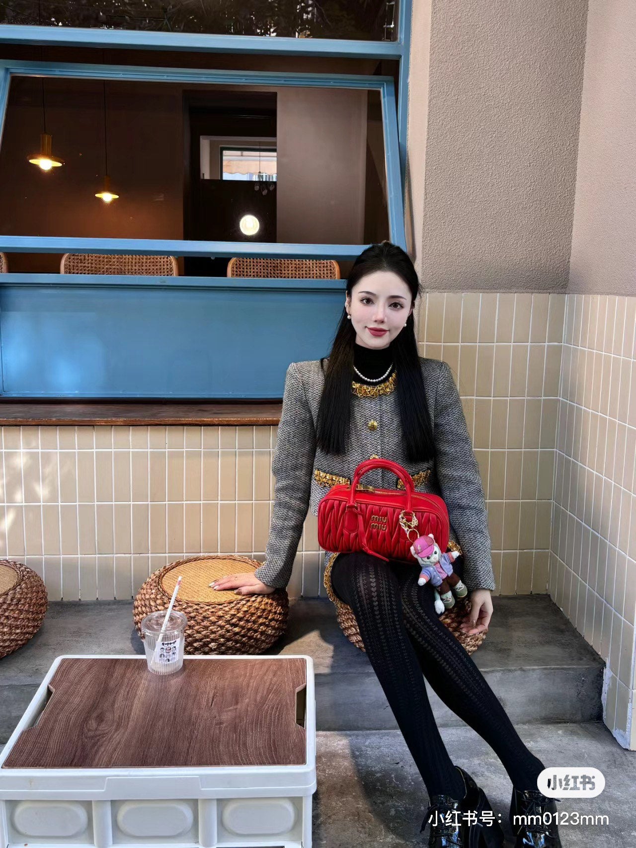 양 공장 / 미우미우 볼링 토트백