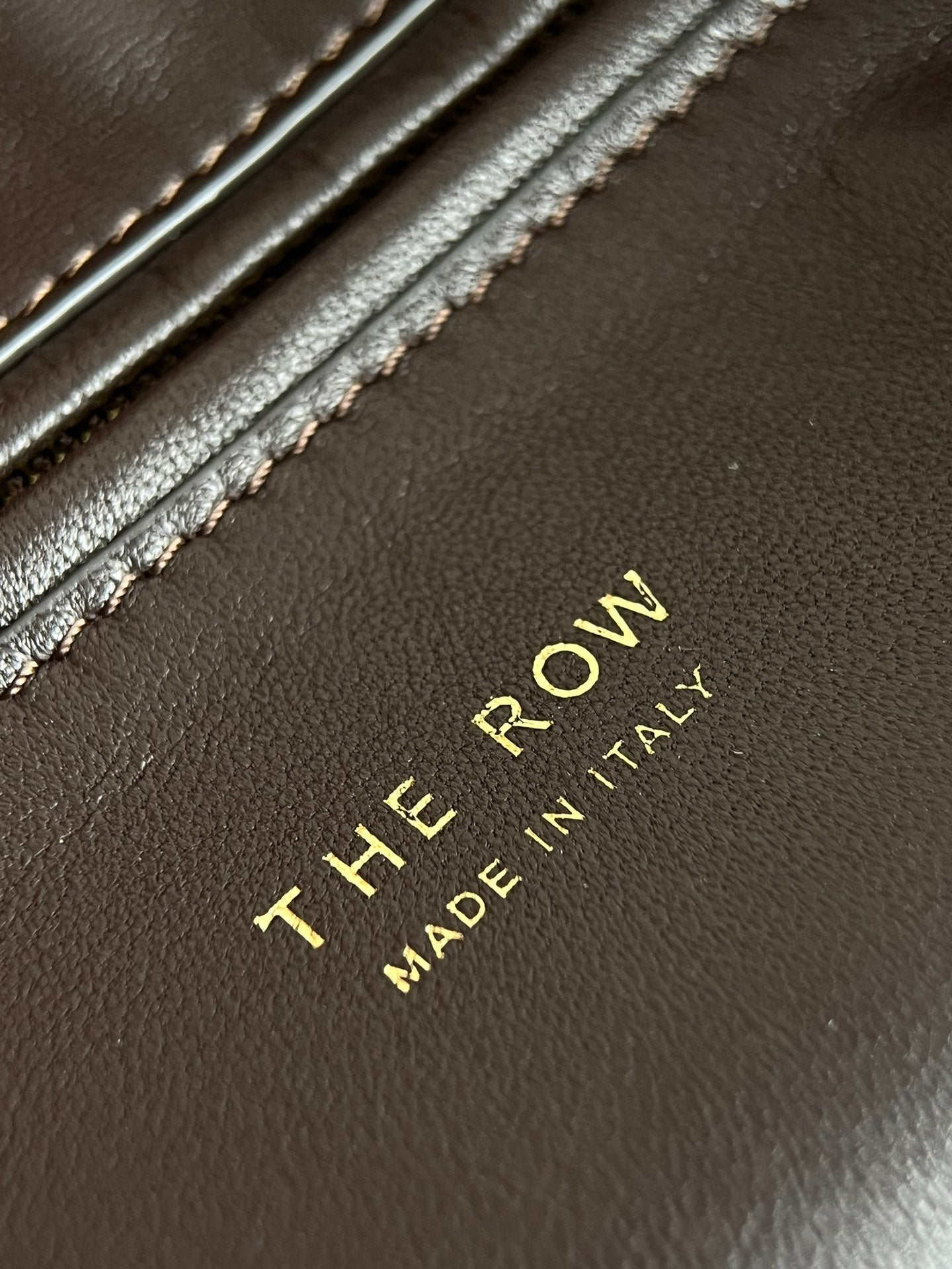 양 공장 / The Row 뱃가방