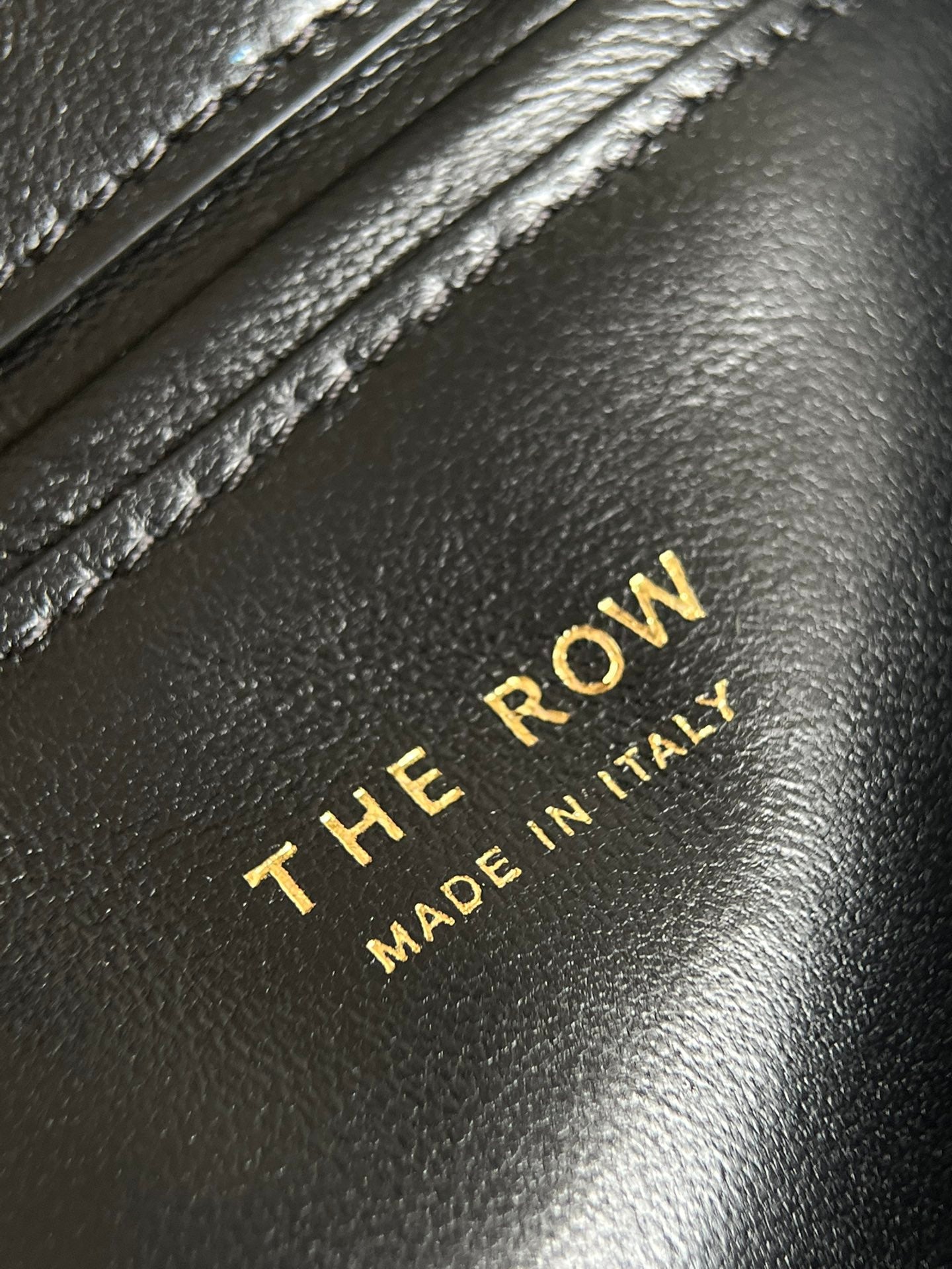 양 공장 / The Row 뱃가방