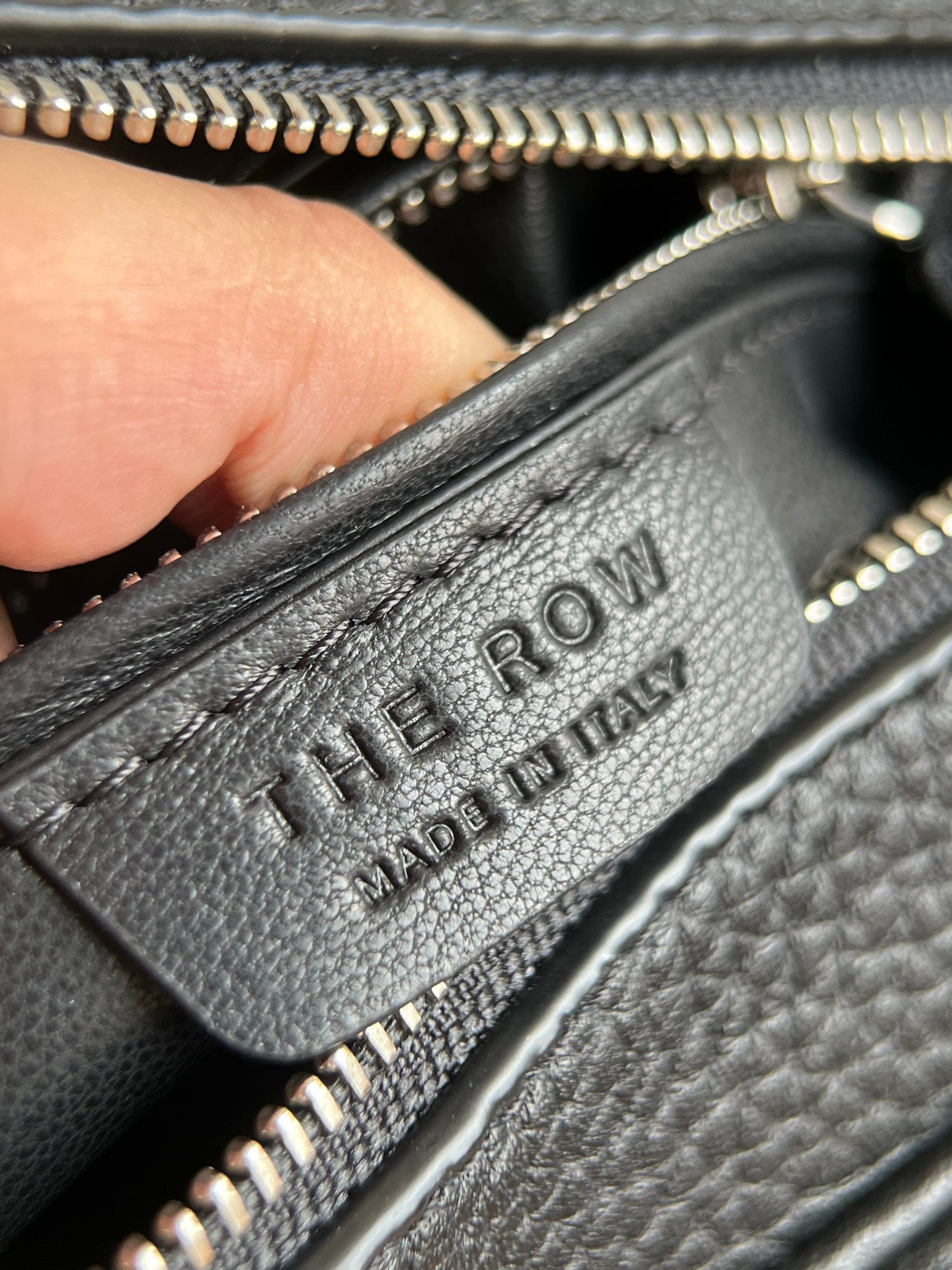 양 공장 / The Row 조개모양가방