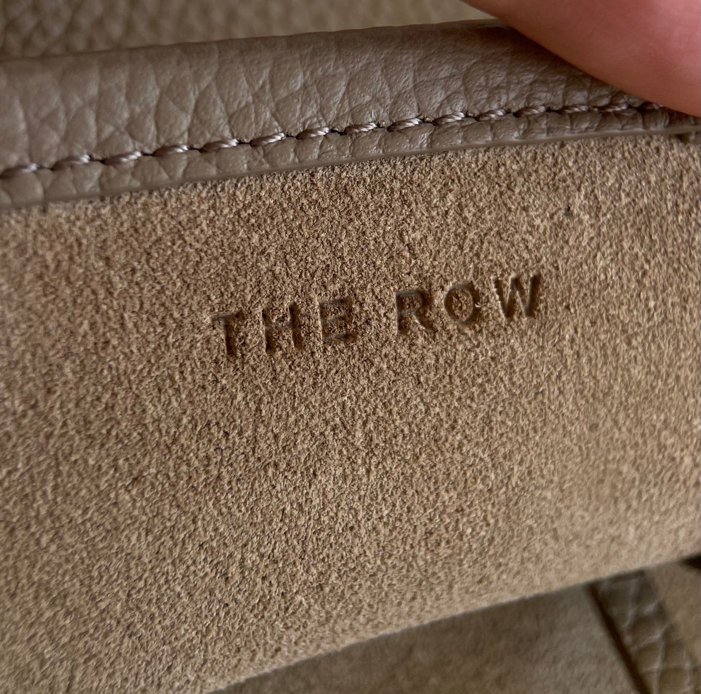 양 공장 / The Row 버킷 백