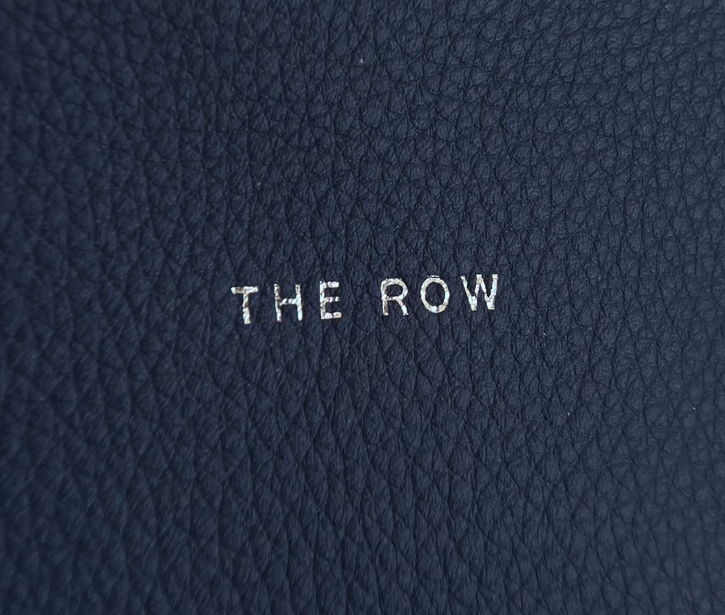 양 공장 / The Row 버킷 백