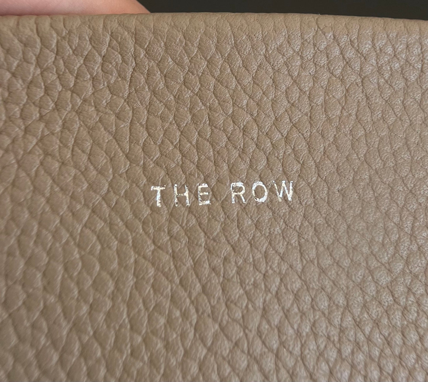 양 공장 / The Row 버킷 백