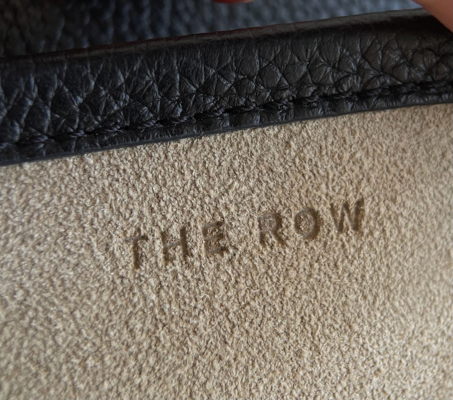 양 공장 / The Row 버킷 백