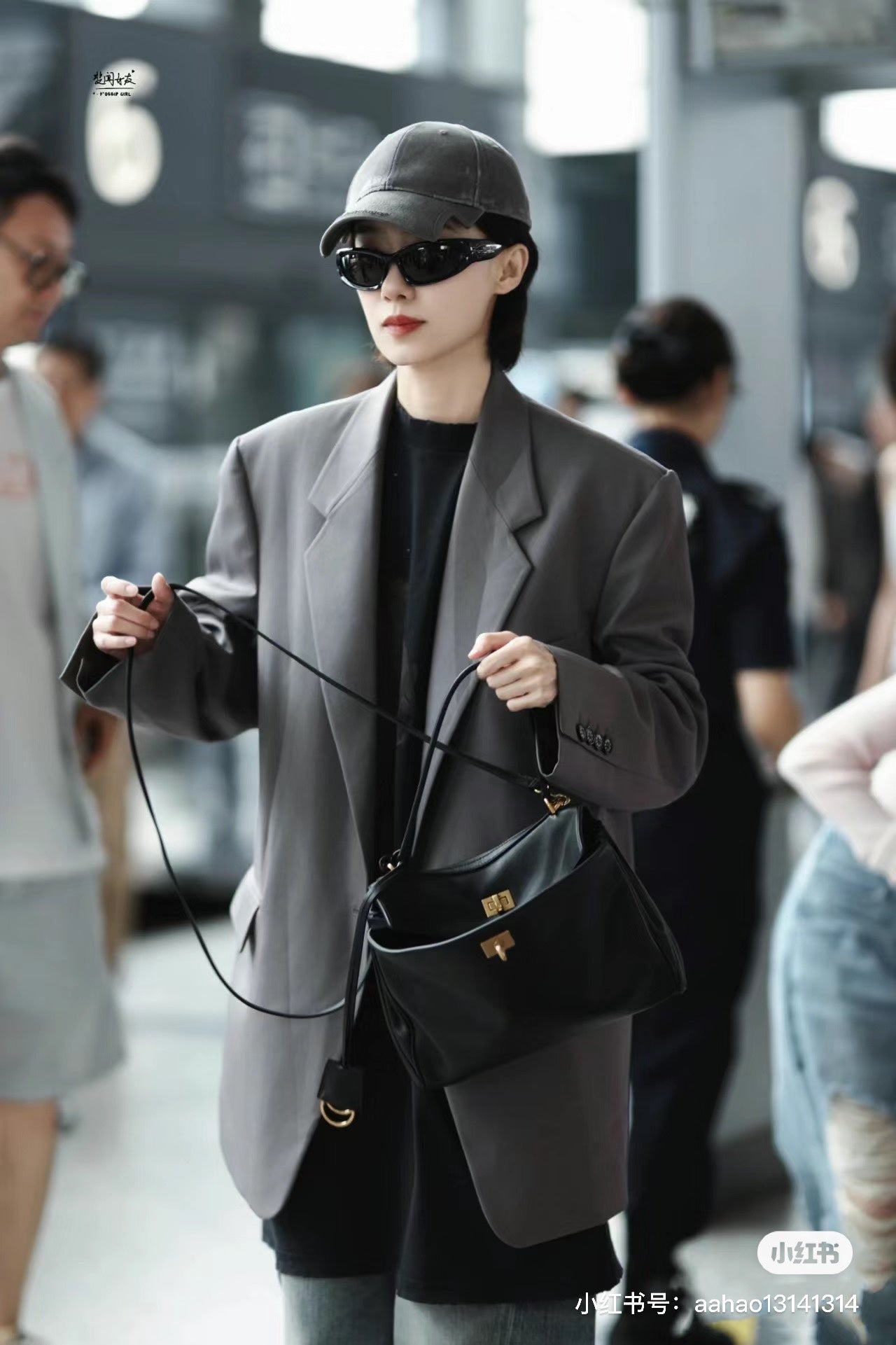 양 공장 / 발렌시아가 핸드백